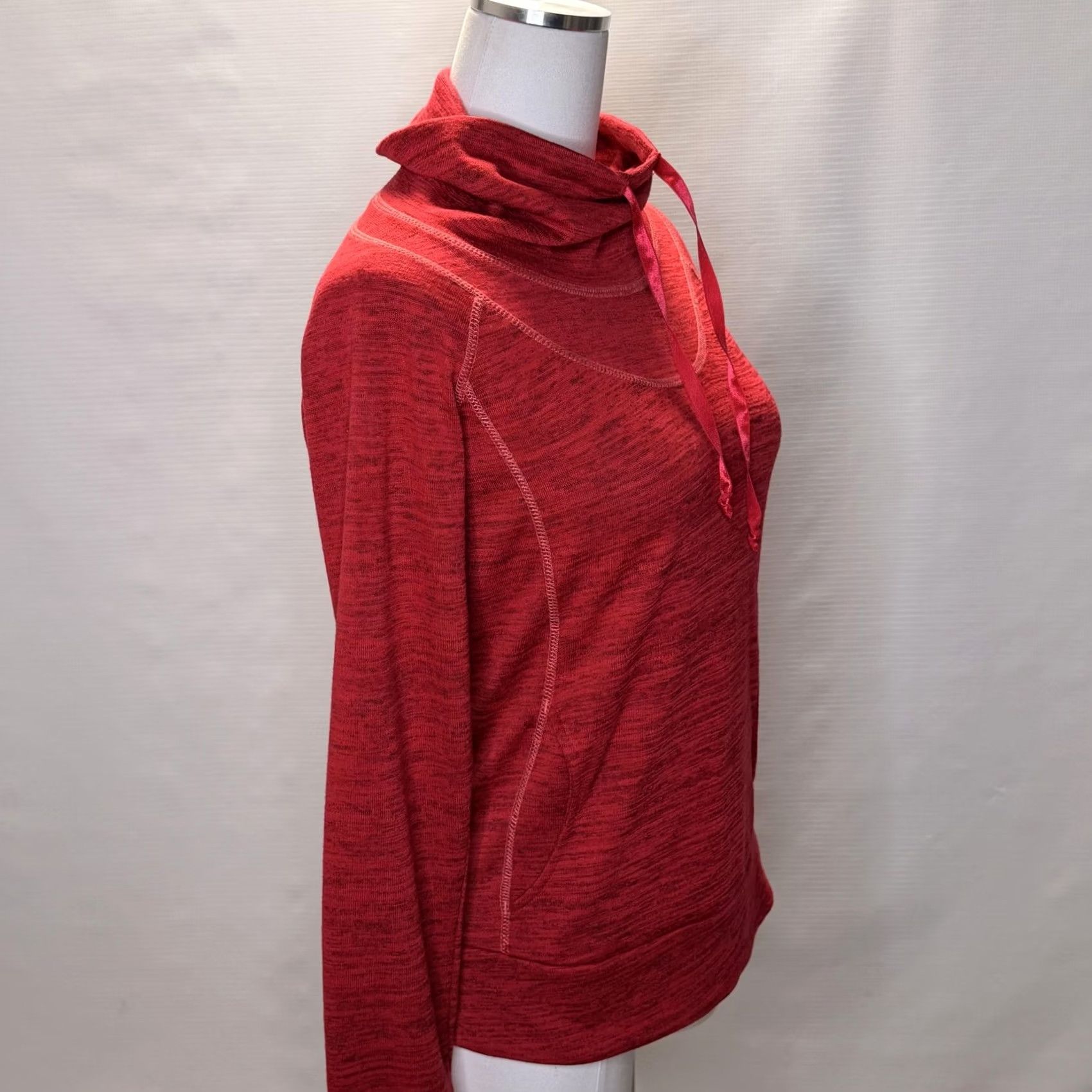 Vintage Kuhl Pullover Sweatshirt Womens Small Red Cowl Neck Thumbholes Pocket Hiking Size S / US 4 / IT 40 - 2 Thumbnail