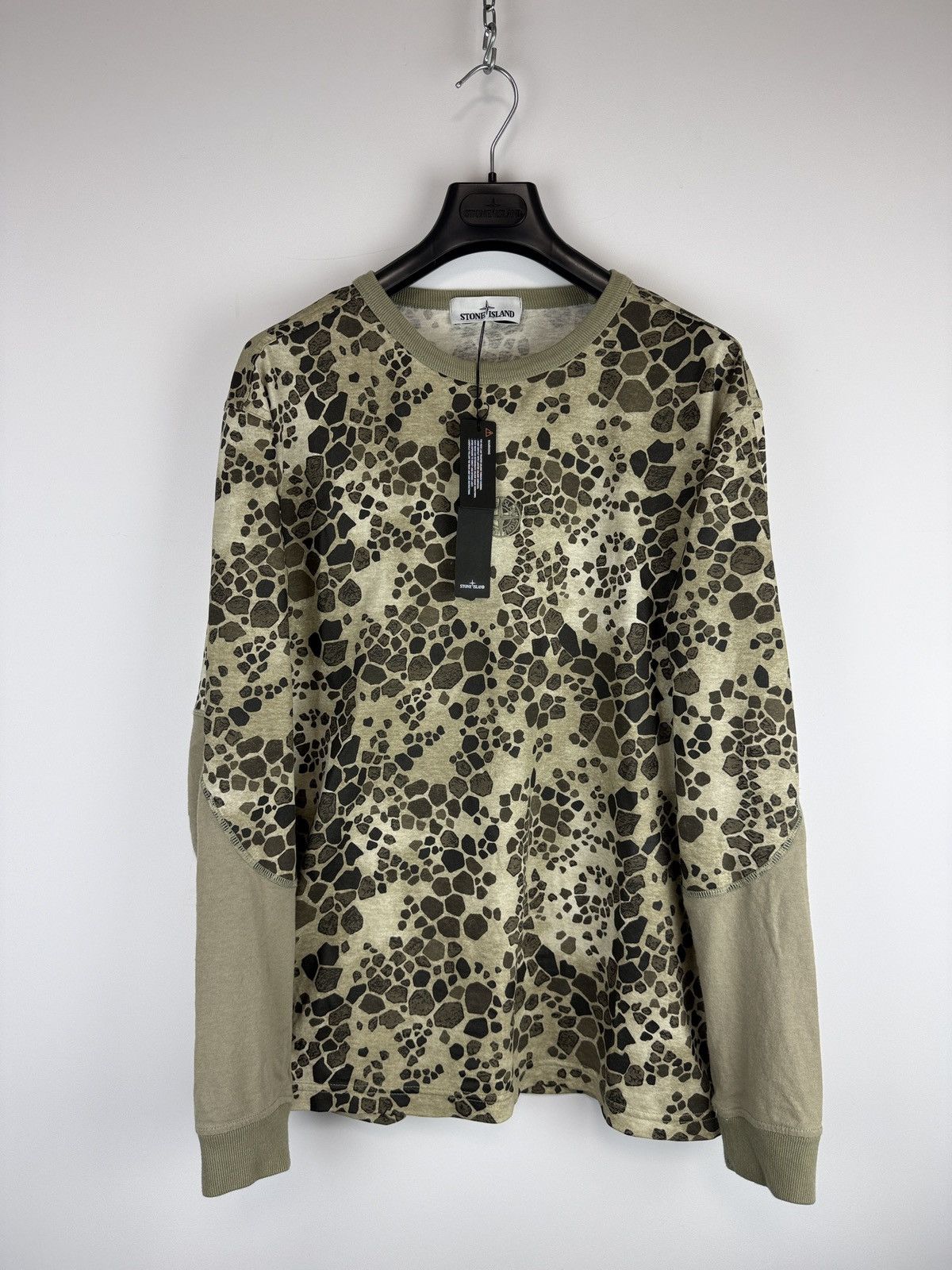 Stone Island Stone Island Alligator Camo longsleeve crewneck new with tag Size US L / EU 52-54 / 3 - 1 Thumbnail