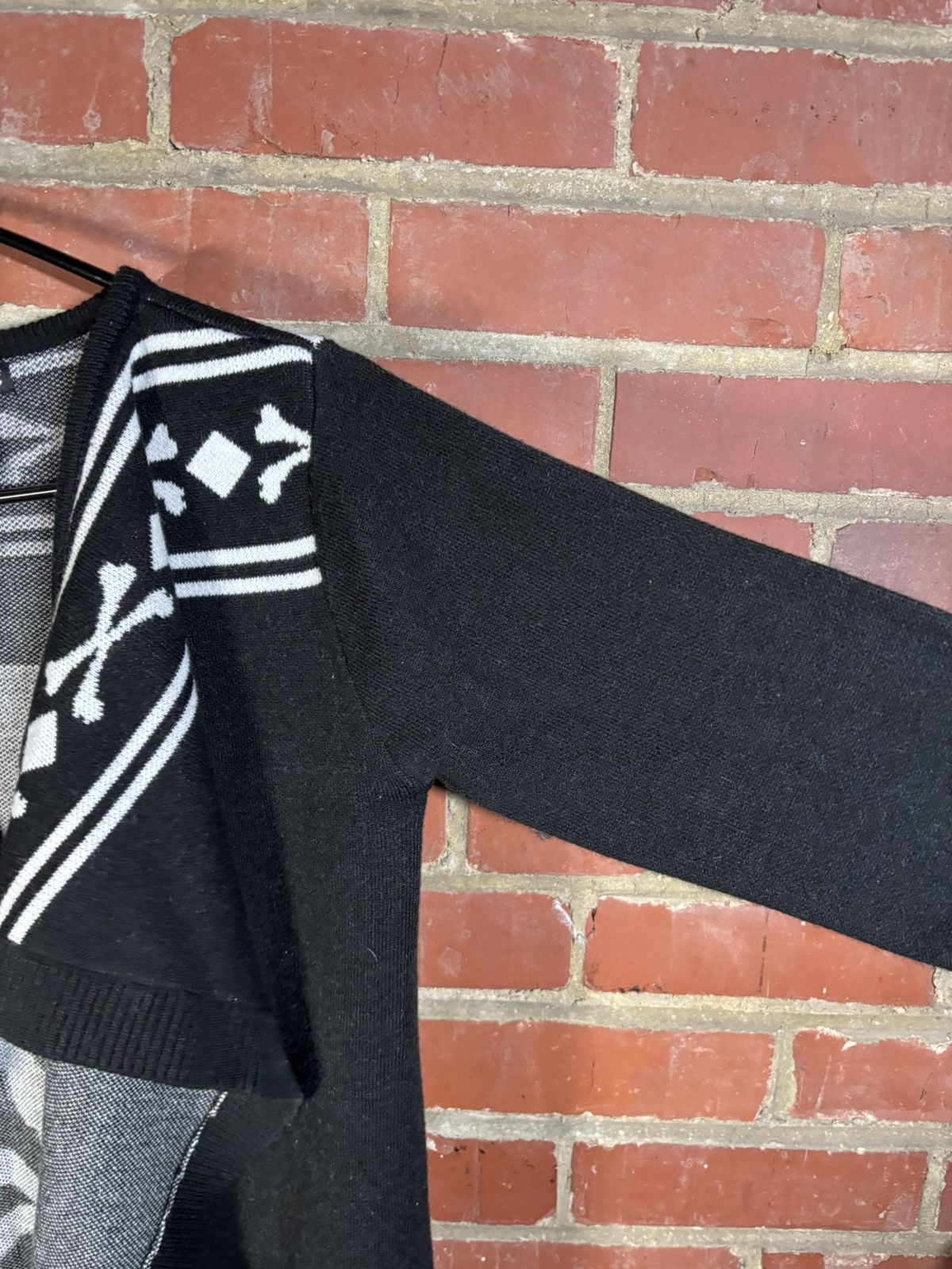 Hot Topic Hot Topic Skull & Crossbones Girls Open Cardigan Goth Small Size S / US 4 / IT 40 - 5 Thumbnail