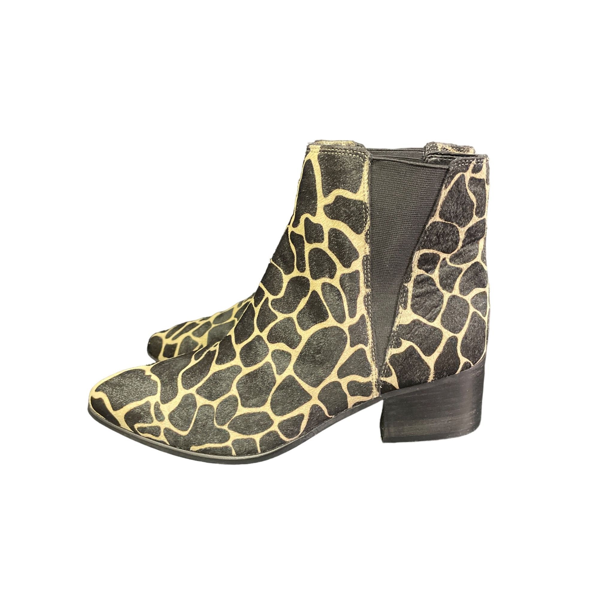 Urban Outfitter Giraffe Print Pony Hair Pola Chelsea Shoes/B