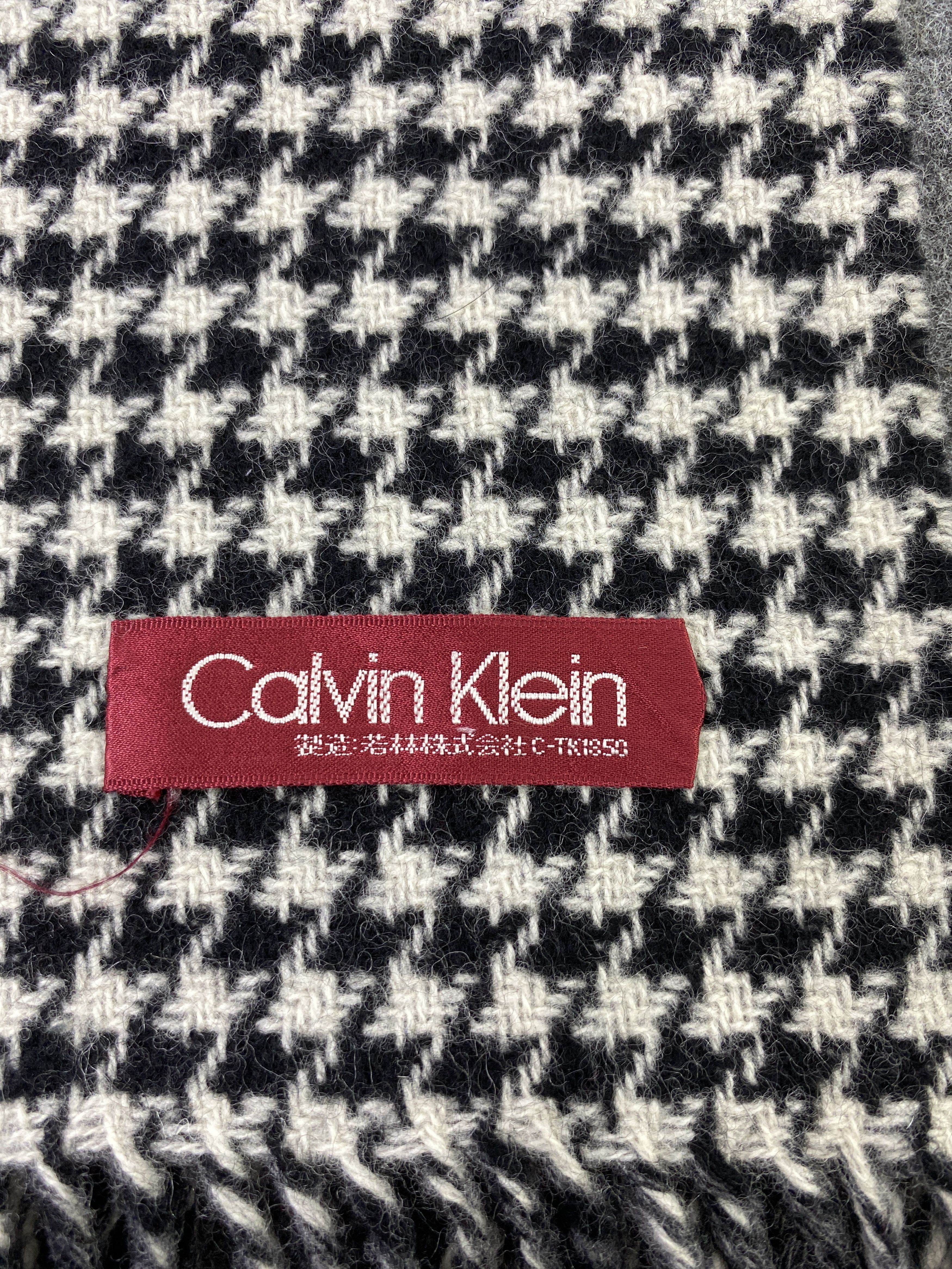 Calvin Klein Calvin Klein Scarf / Muffler / Neckwear -T618 Size ONE SIZE - 5 Thumbnail