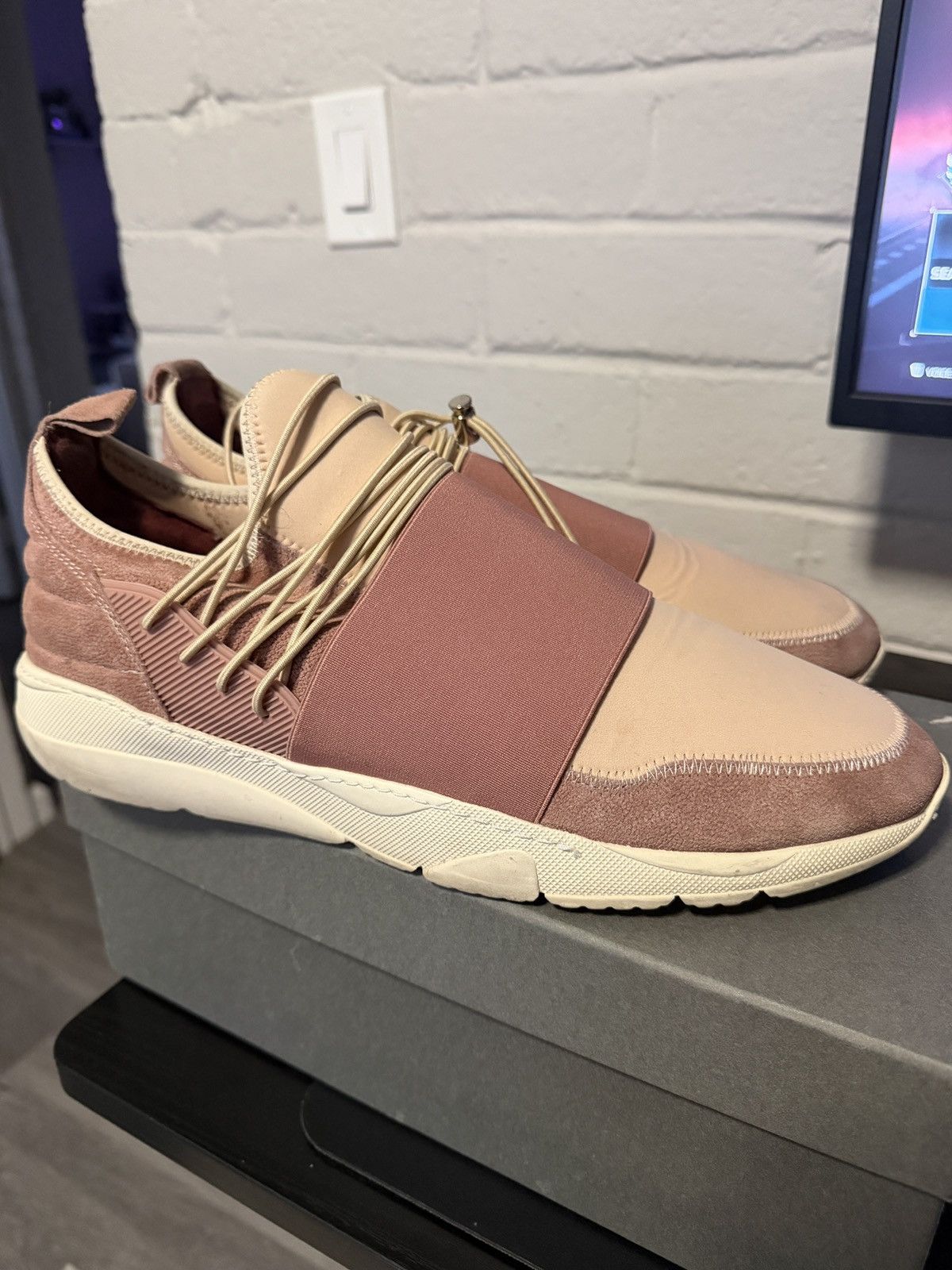 Filling Pieces Runner 3.0 Low Fuse Rose Size US 12 / EU 45 - 1 Thumbnail