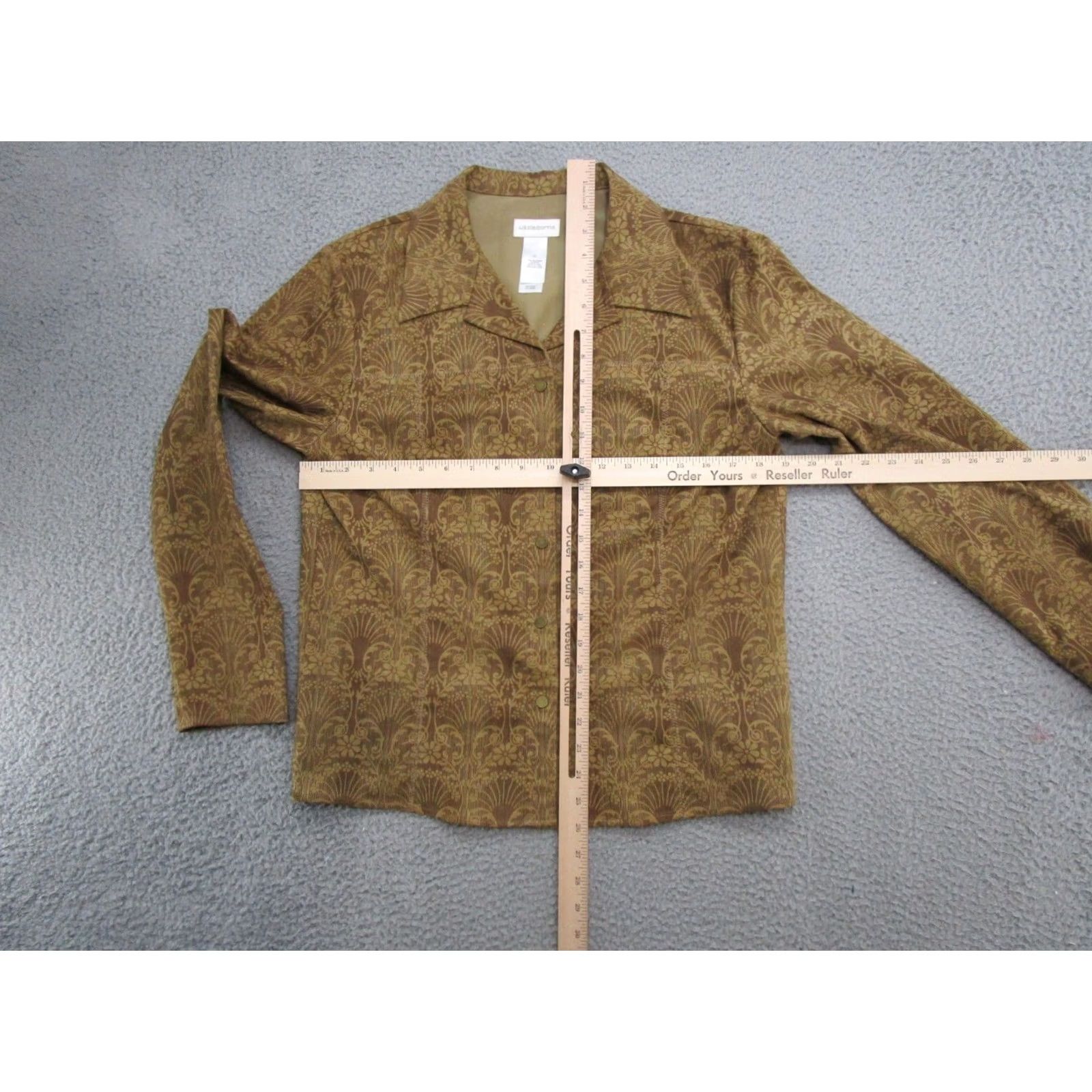 Liz Claiborne Liz Claiborne Shirt Beige Suede Like Knit Denim Vintage Snap Front Collared Size 10 Size L / US 10 / IT 46 - 3 Thumbnail