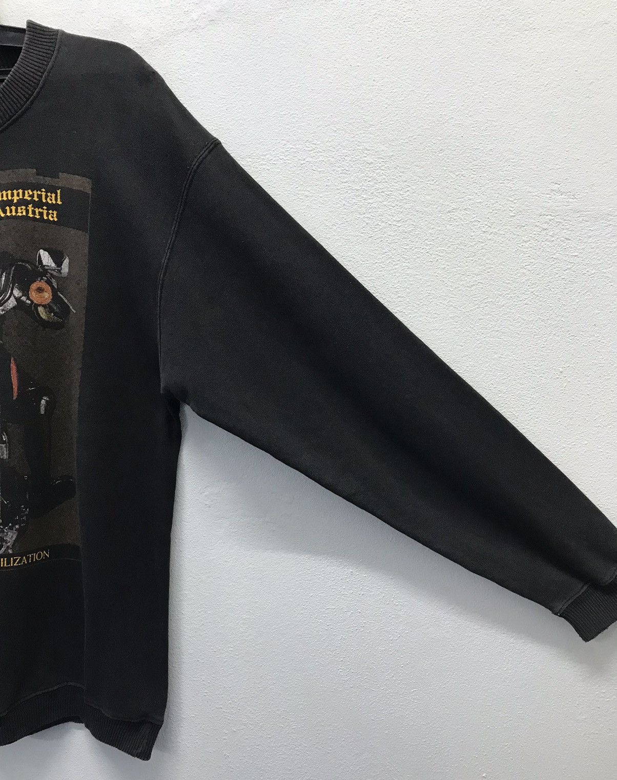 Gildan × Vintage Vintage Gildan Civilisations Made In Canada Sweatshirt Size US L / EU 52-54 / 3 - 4 Thumbnail