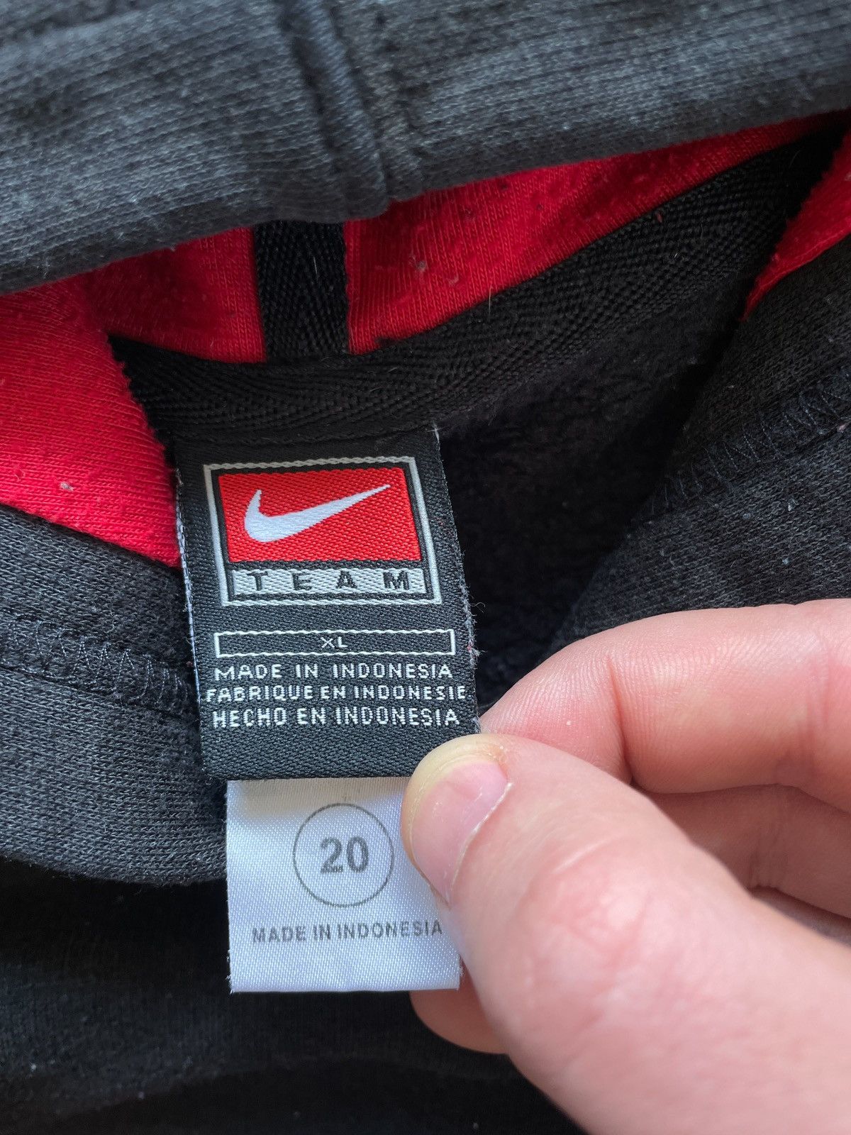 NBA × Nike × Vintage 90s Vintage Nike Team x Chicago Bulls Center Logo Sweat Size US S / EU 44-46 / 1 - 3 Thumbnail