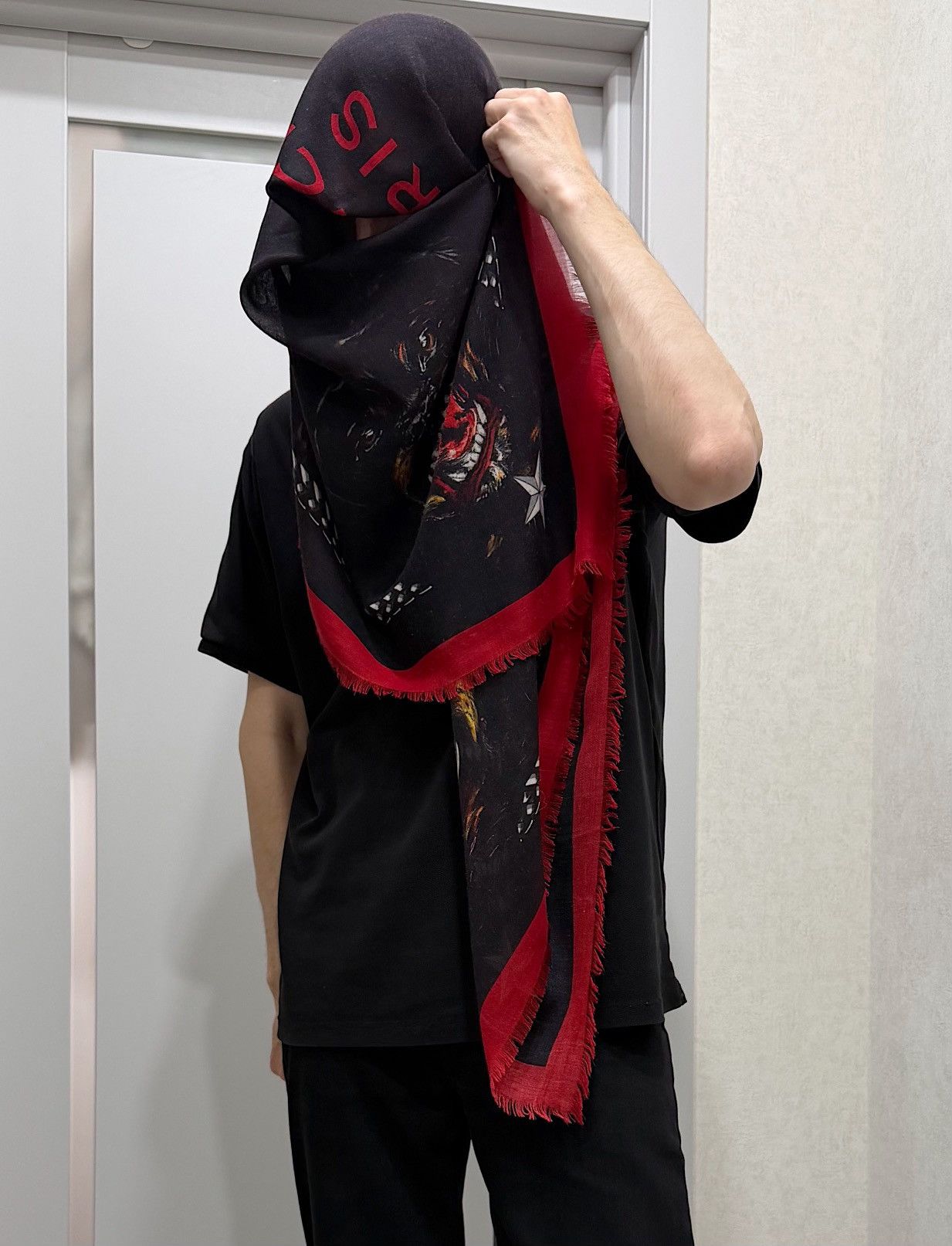 Givenchy GIVENCHY Rottweiler Stars & Chain Cashmere Scarf wool Kanye Size ONE SIZE - 15 Thumbnail
