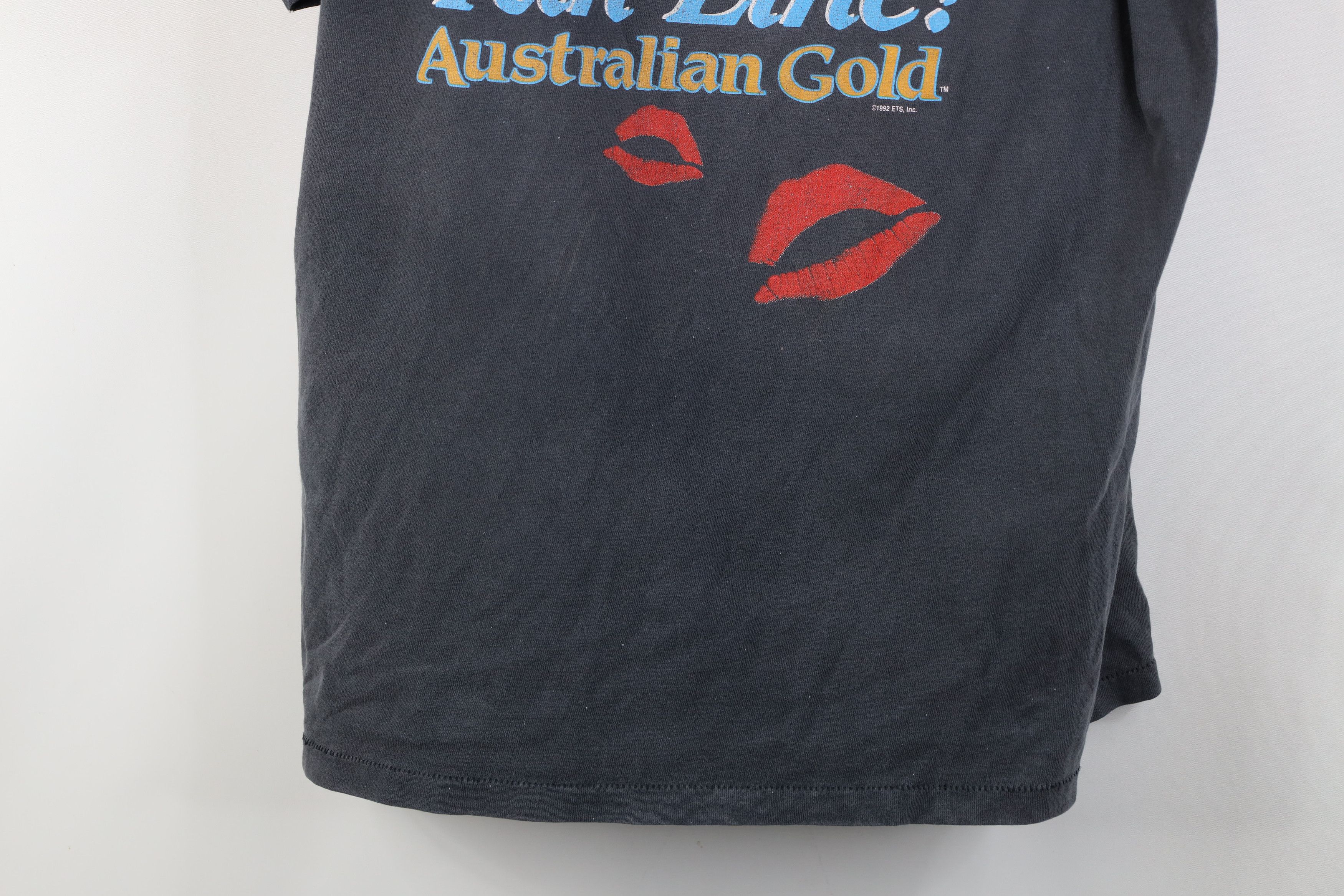 Vintage Vintage 90s Gold Tanning Kiss My Tan Line T-Shirt USA Size L / US 10 / IT 46 - 3 Thumbnail
