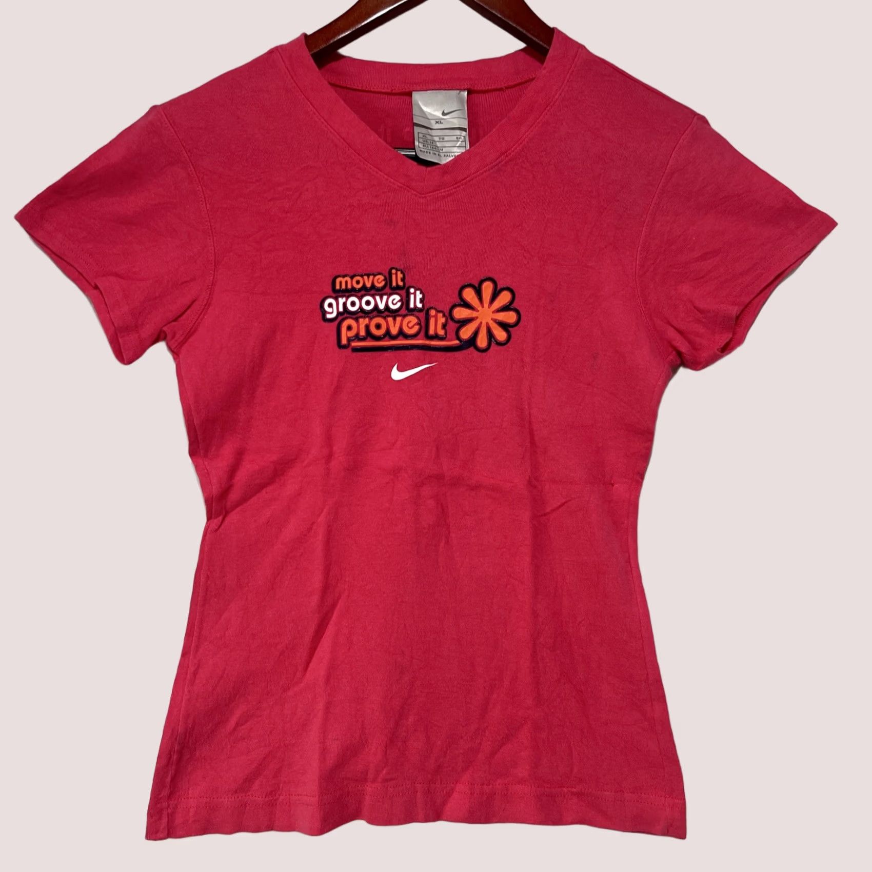 Nike VINTAGE Nike Shirt Womens XL Move It Groove It Prove It V Neck Pink Short Sleeve T-Shirt Casual Size XL / US 12-14 / IT 48-50 - 1 Thumbnail