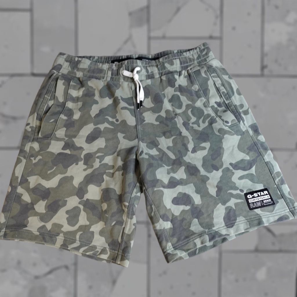 G-Star G-Star Shorts XL Green Camo 10" Sweatshorts Regular Men Camouflage Pockets Cargo Inseam 10in Size US 36 / EU 52 - 1 Thumbnail