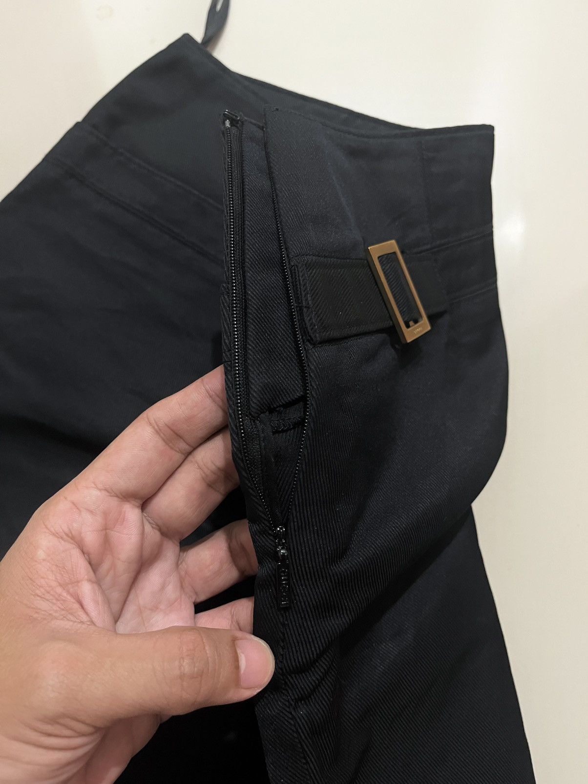 Gucci FW2003 GUCCI BY TOM FORD BUCKLE FLARED PANTS Size US 28 / EU 44 - 4 Thumbnail