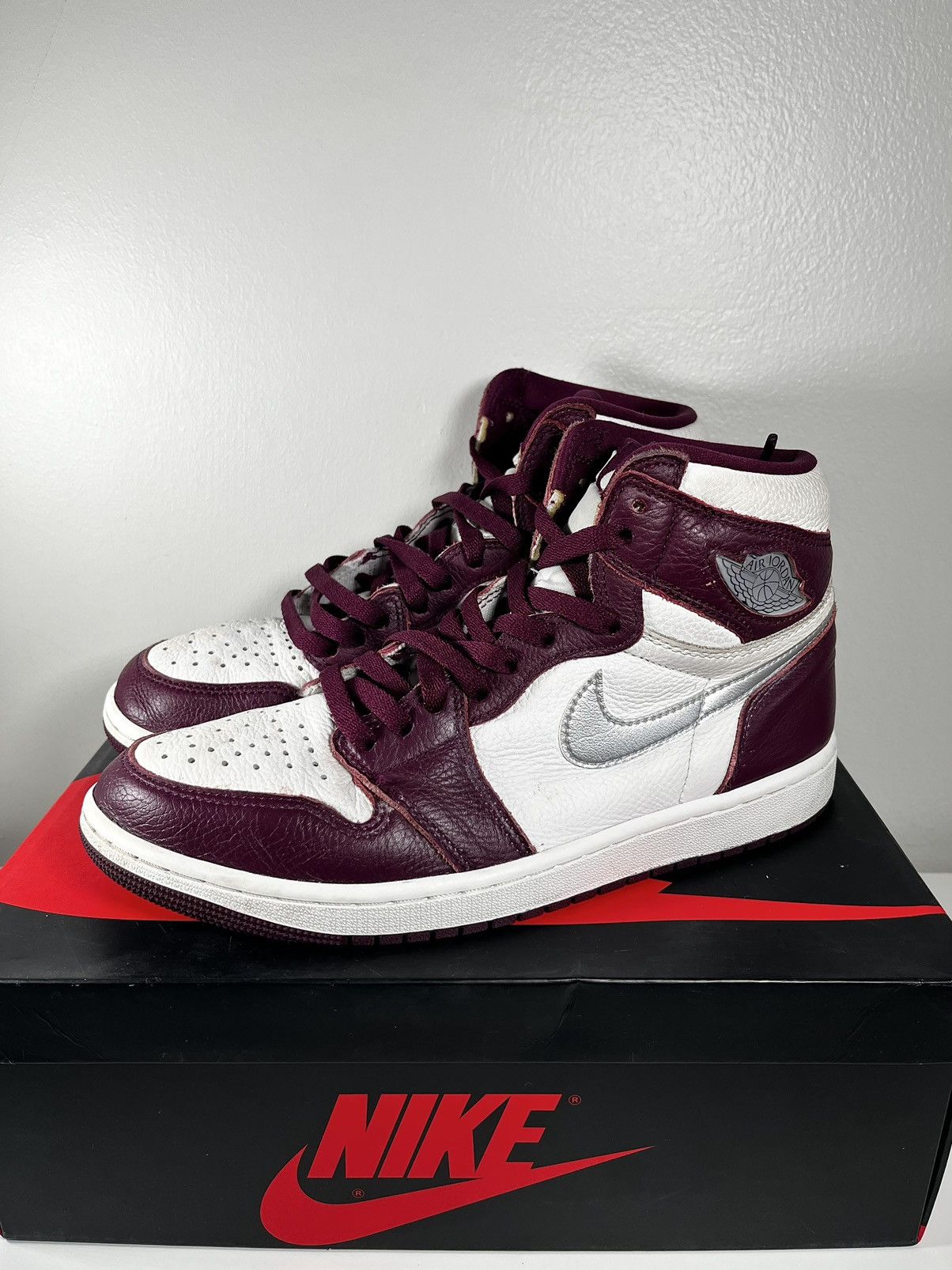 Jordan Brand JORDAN 1 HIGH “Bordeaux” Size US 9 / EU 42 - 1 Thumbnail