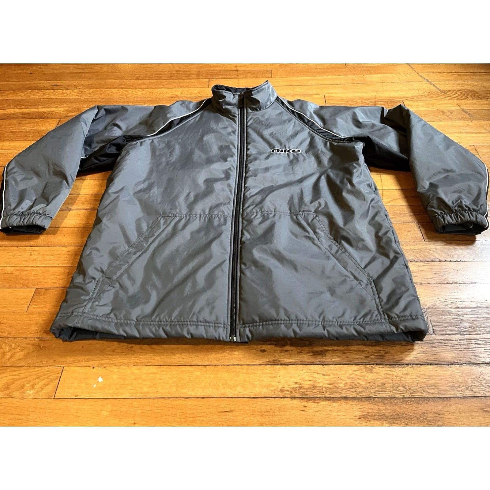Nike VINTAGE Nike Rave Skater Winter Jacket Men’s 2XL Gray Bomber Coat, Zip, Full Zip, Lined, Pockets, 90s Hipster Outdoor Ski, Mens Size US XXL / EU 58 / 5 - 2 Thumbnail