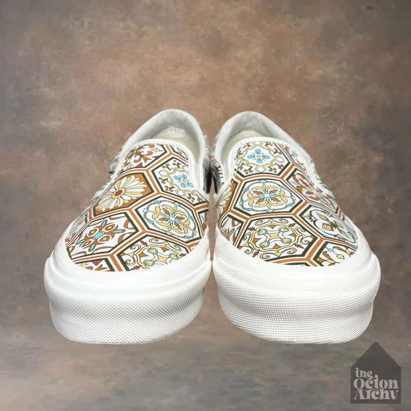 Kith × Vans Kith x Vans Classic Slip-On Brown Moroccan Pattern Size US 10 / EU 43 - 3 Thumbnail