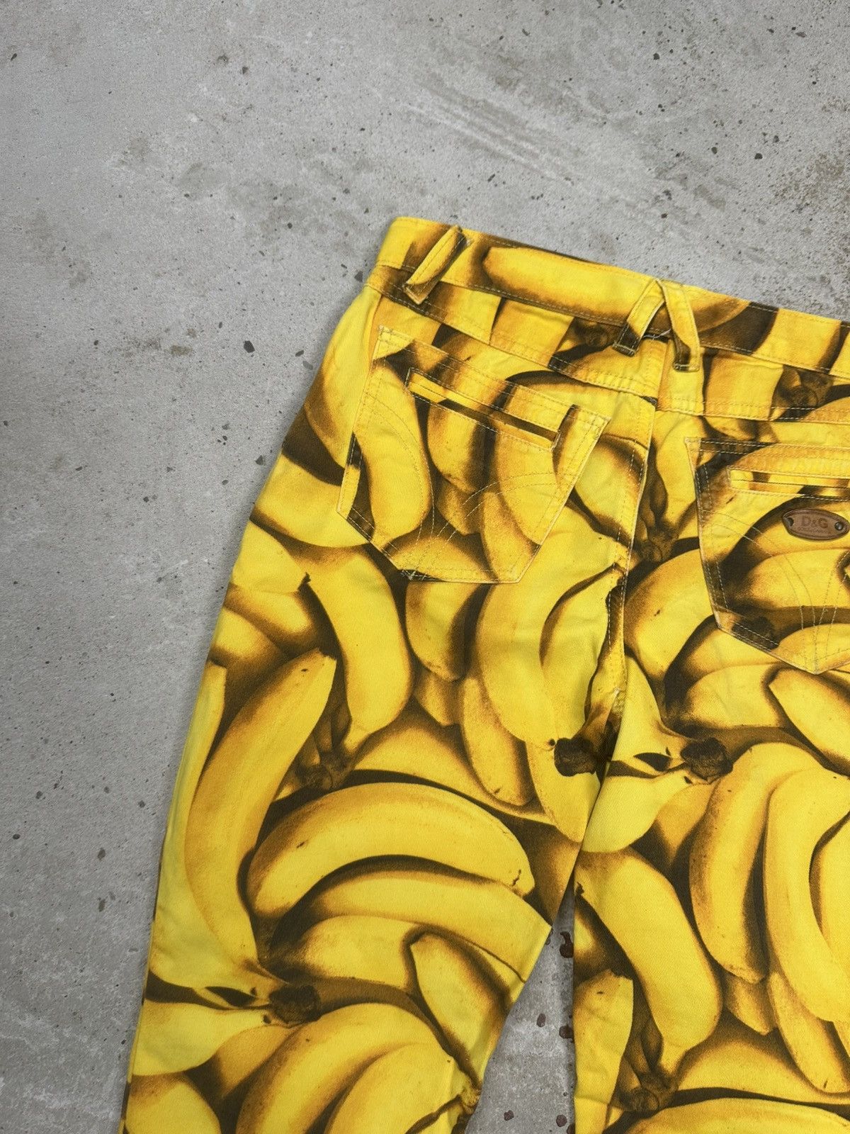 Dolce & Gabbana 2003 Dolce & Gabbana Banana Print 3/4 Capri Pants Size 27" / US 4 / IT 40 - 15 Thumbnail