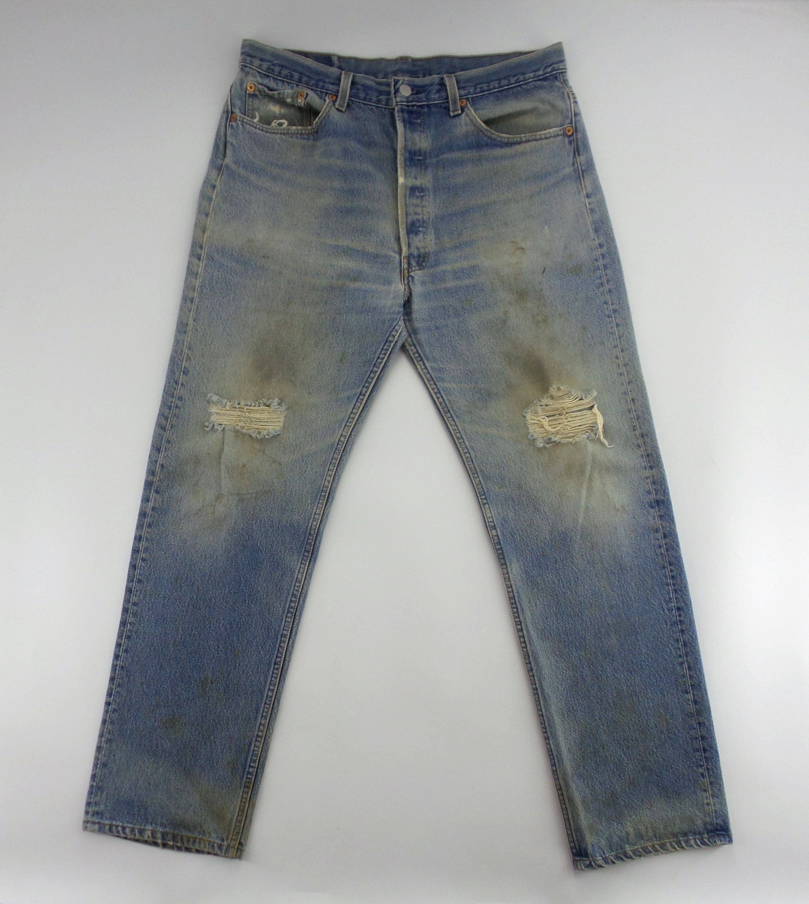 DISTRESSED Levi's 501 Button Fly Jeans W34xL42