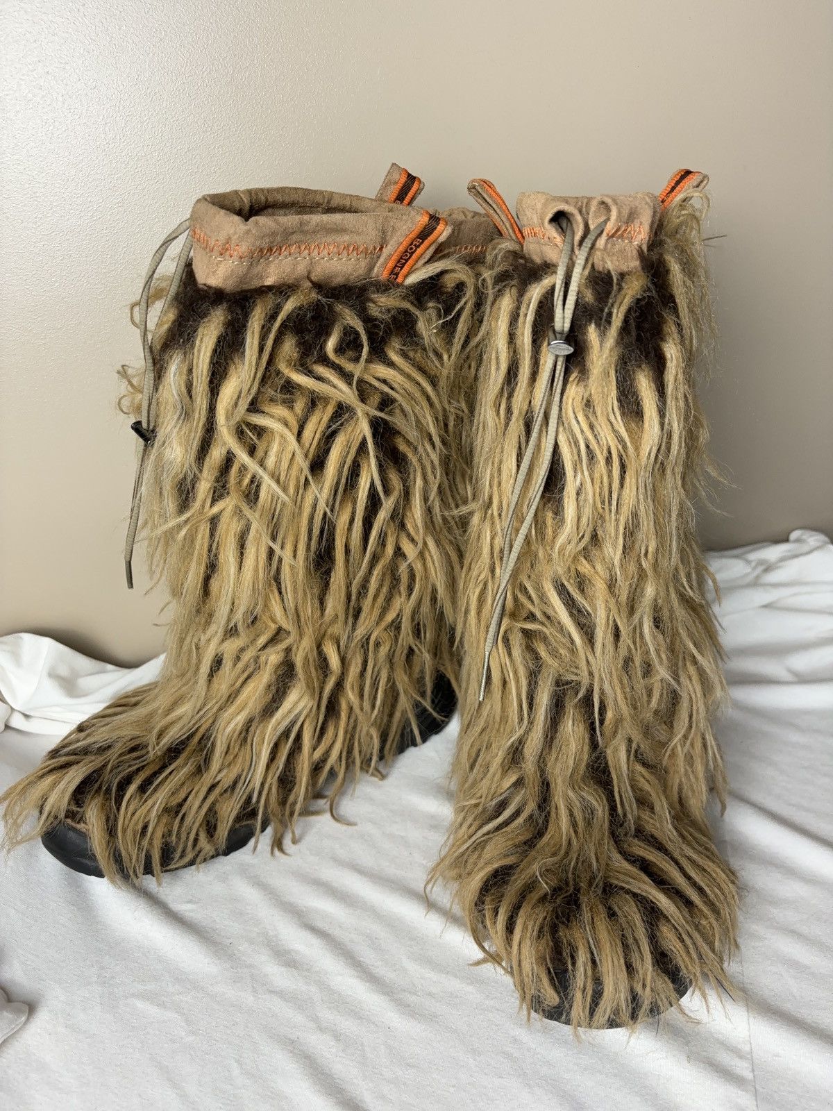 Vintage FAUX FUR VINTAGE AVANT GARDE YETI WINTER BOOTS Size US 9 / IT 39 - 4 Thumbnail