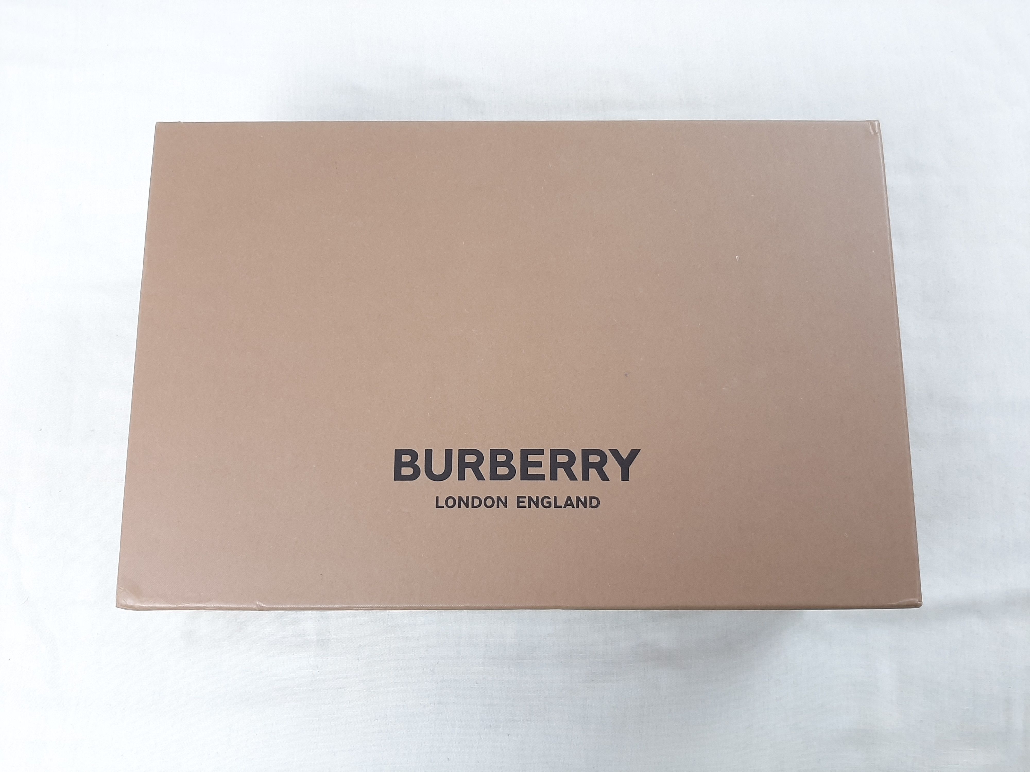 Burberry Burberry Salmond Check Sneakers Beige Women's US 7 EU 37 Size US 7 / IT 37 - 13 Thumbnail