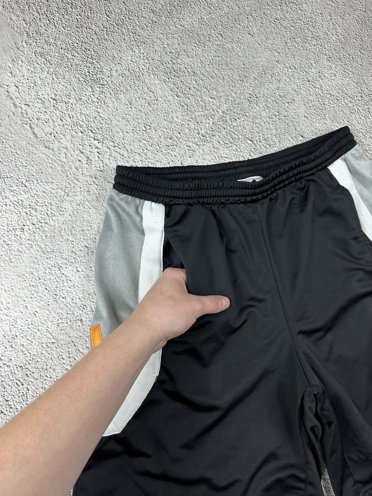 Adidas Vintage Adidas Short Sportwear Baggy Y2K Size US 32 / EU 48 - 6 Thumbnail
