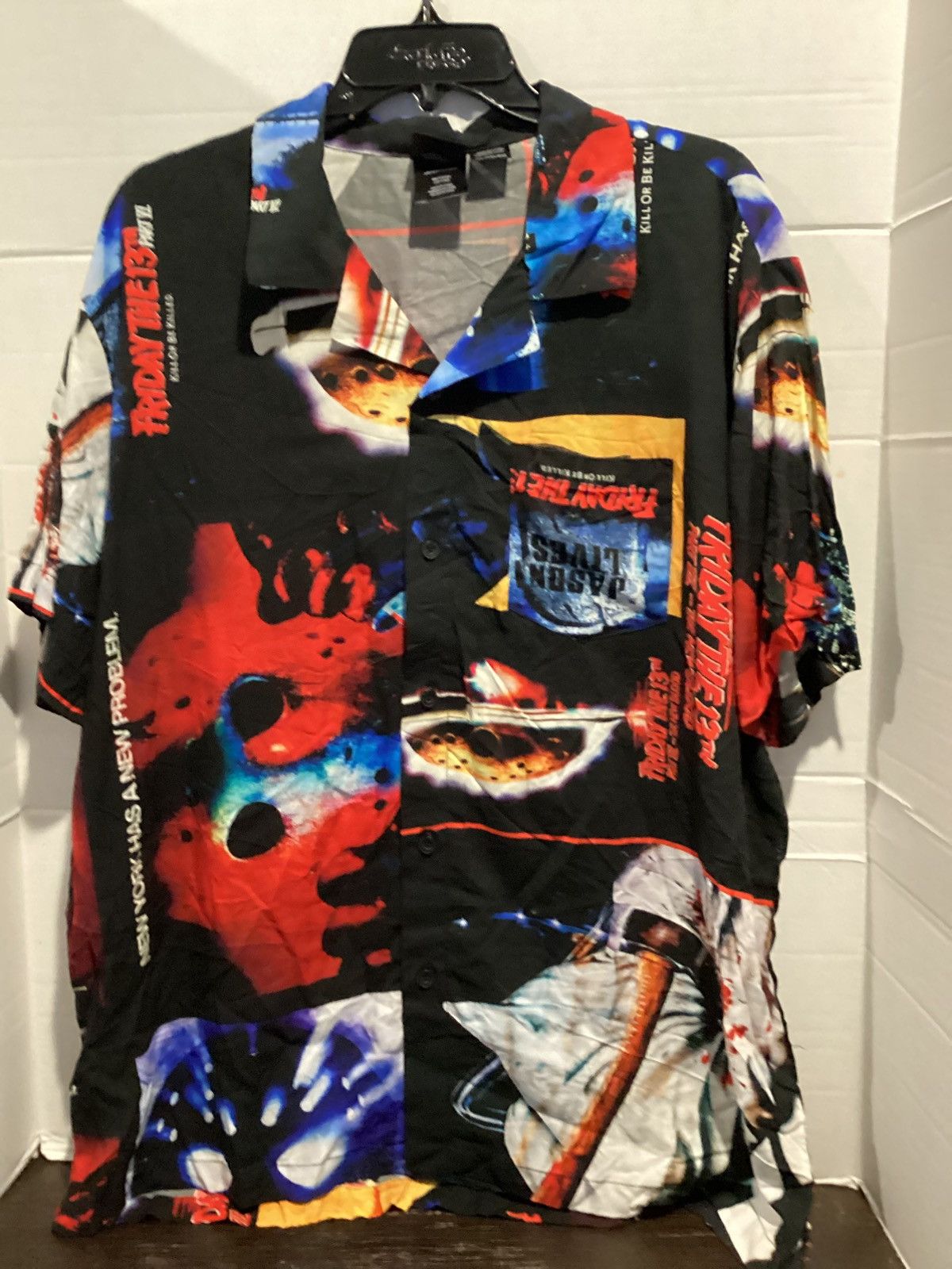 Other Mens Friday the 13th Black Graphic Button up Shirt x Large Size US XL / EU 56 / 4 - 1 Thumbnail
