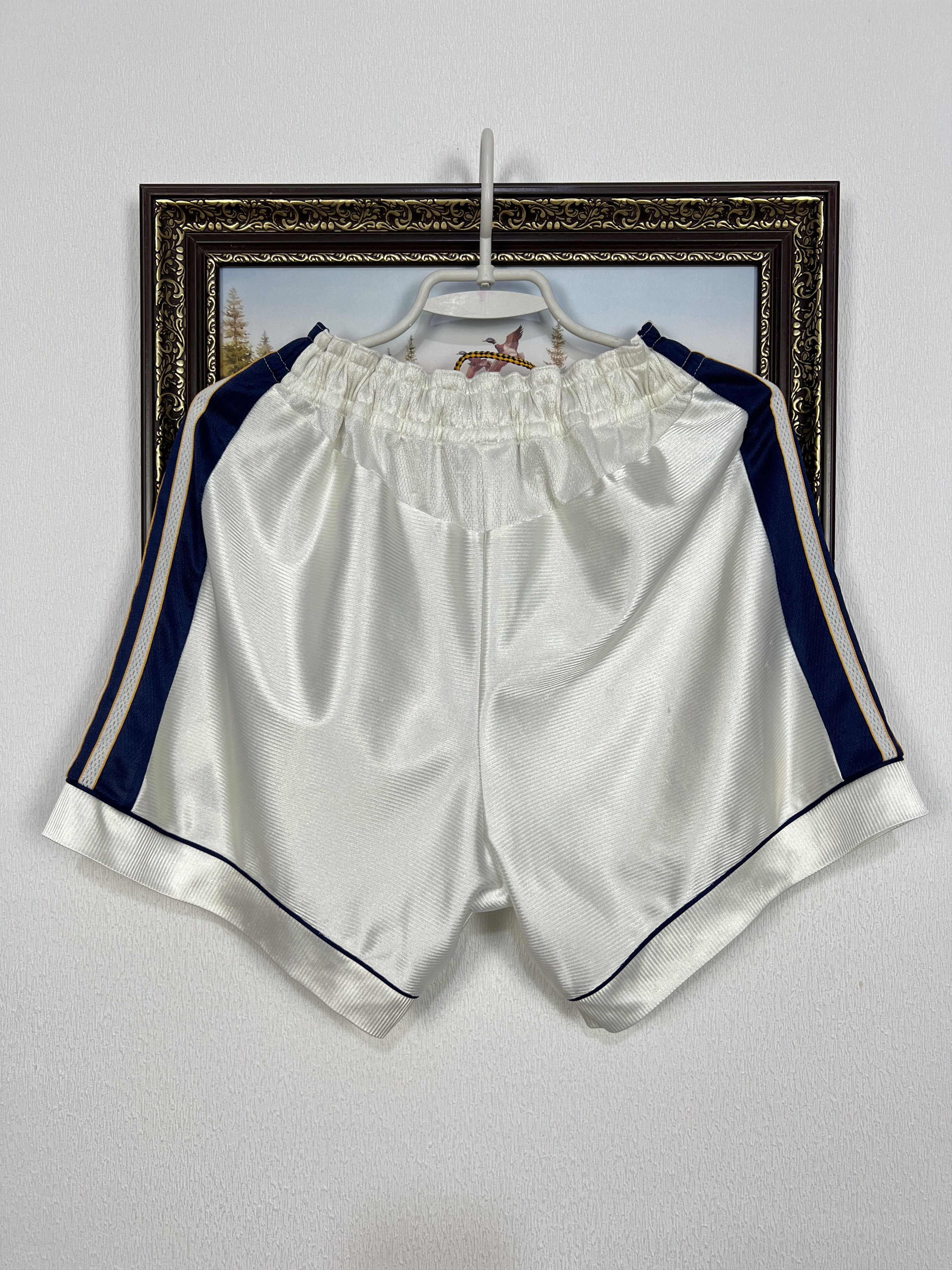 Adidas Vintage 90's Adidas Real Madrid Football White Shorts M Size US 32 / EU 48 - 10 Thumbnail