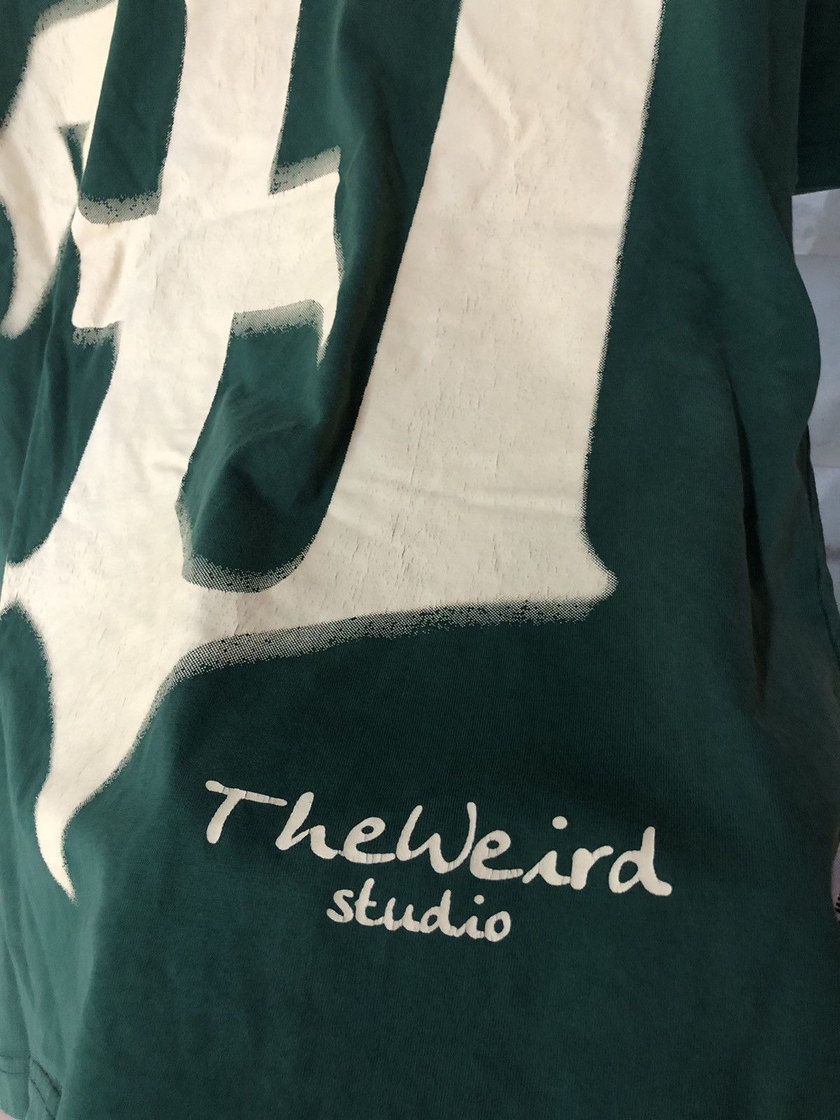 Vintage Vintage The Weird Studio Streetwear Faded Shirt Tee Size US XL / EU 56 / 4 - 4 Thumbnail