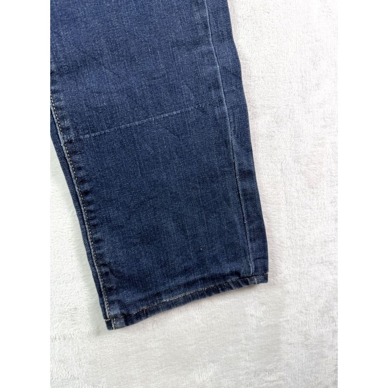 Levi's Levi’s Jeans Slim Levi’s Demi Curve City Blue 29 Regular Denim 5-Pocket Mid Rise Slimming Women’s Machine Washable Vintage? No Size 29" - 4 Thumbnail