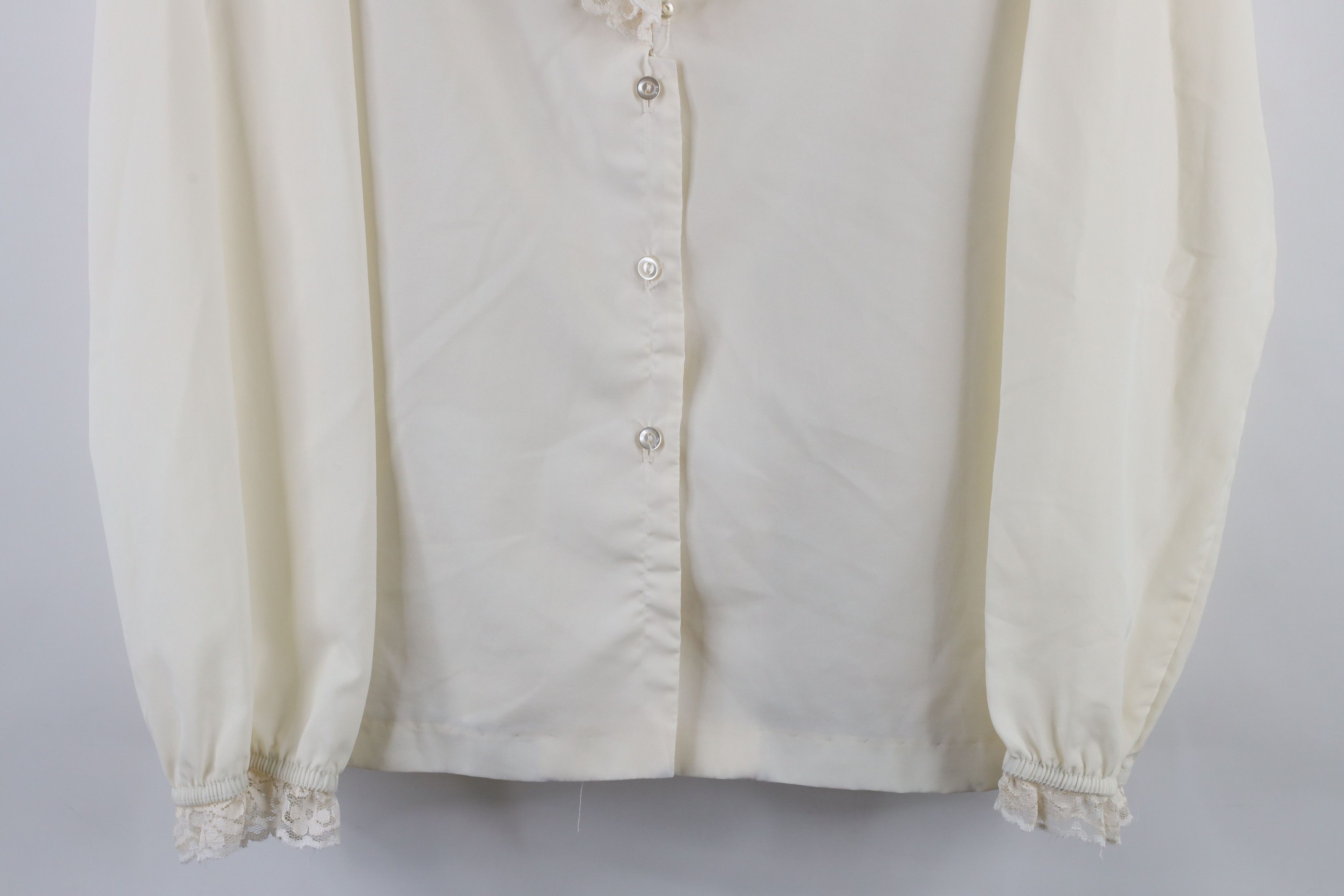 Vintage Vintage 70s Streetwear Flower Lace Button Shirt Blouse USA Size XXL / US 16-18 / IT 52-54 - 3 Thumbnail