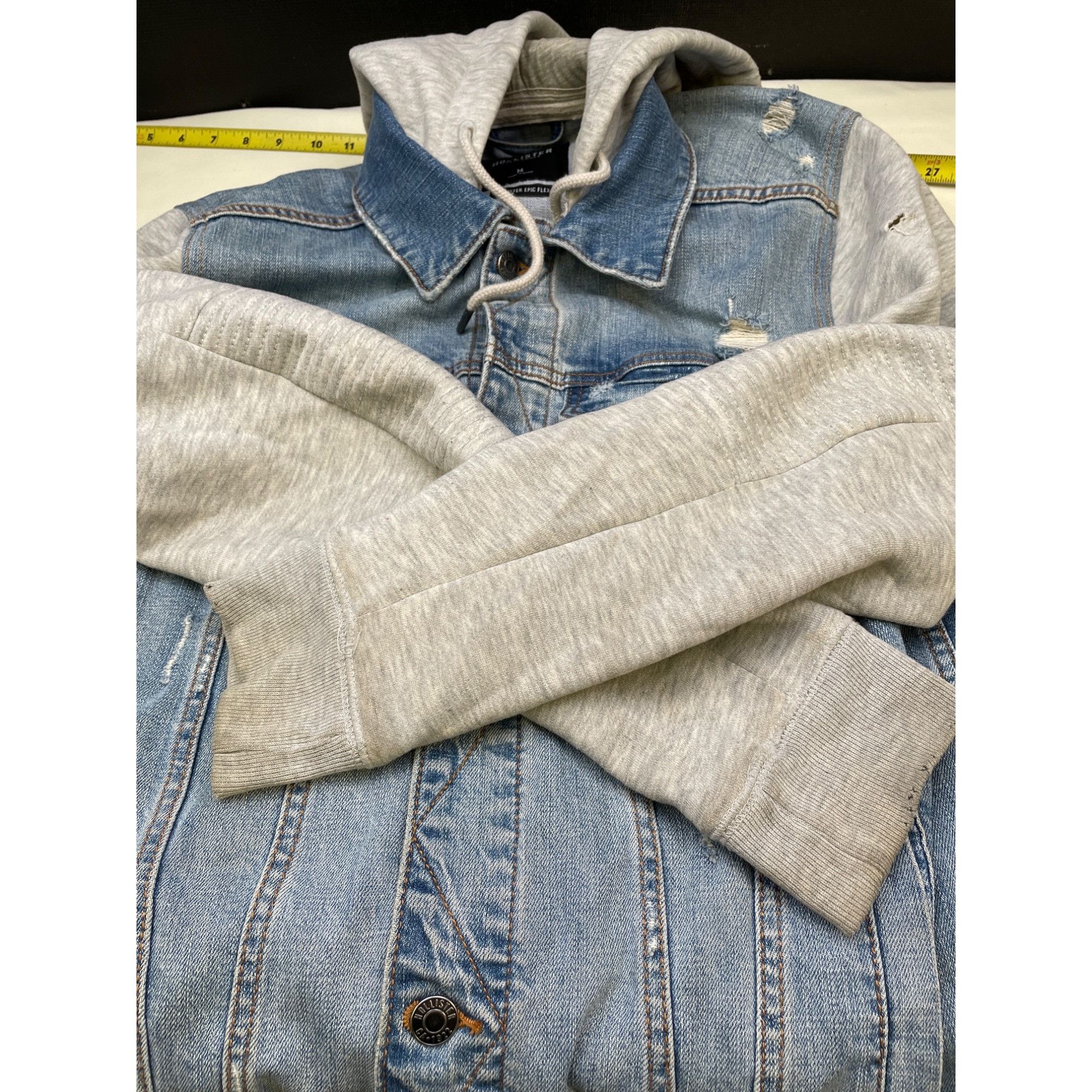 Hollister Hollister Men's Blue /Gray Denim Hoodie Jacket Size M SKU 57 Size US M / EU 48-50 / 2 - 6 Thumbnail