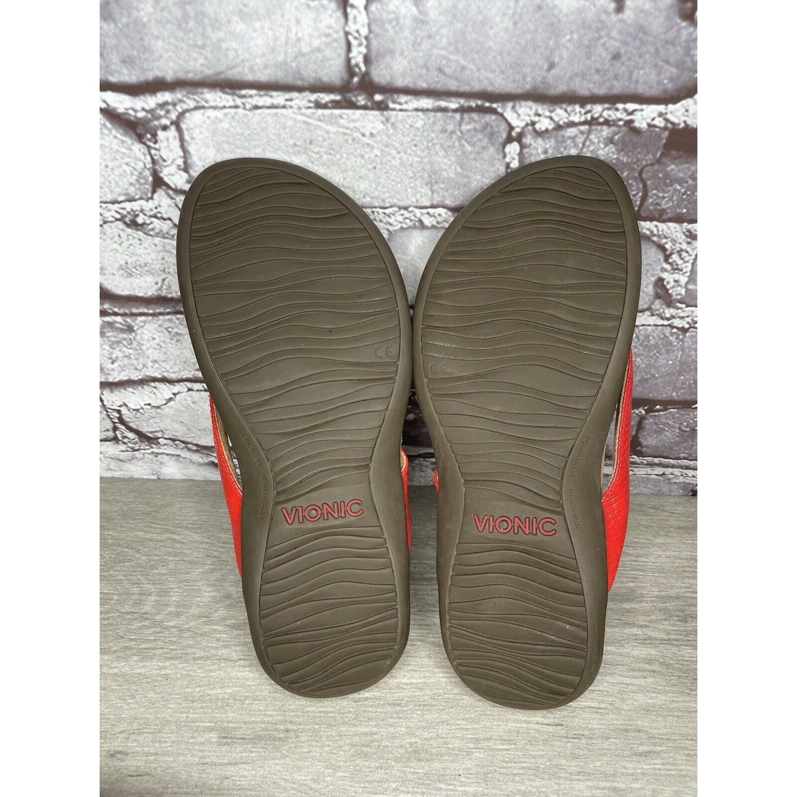 Other Vionic Bella 2 Red Synthetic Bow Casual Thong Sandals Women’ Size US 8.5 / IT 38.5 - 14 Thumbnail
