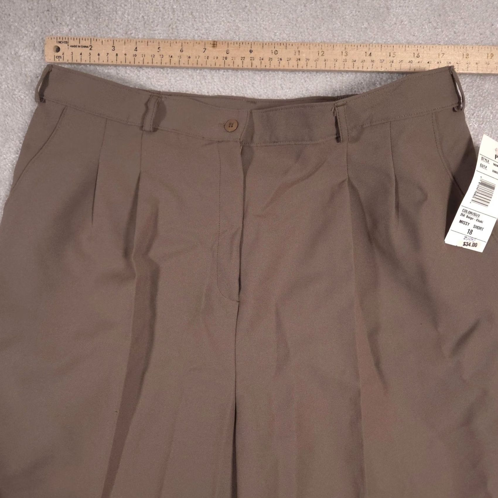 Vintage Studio Works Pants Womens 18 Beige Pleated Tapered Elastic Waist Dress Slacks Size 40" / US 18 - 6 Thumbnail