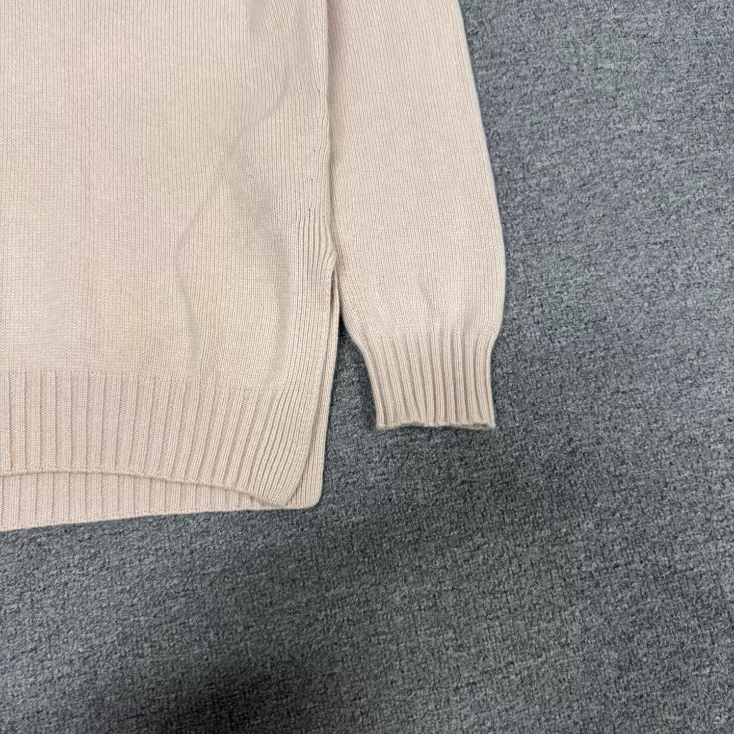 Fendi Fendi cream V-neck double F jacquard knit 36 new with tags Size XS / US 0-2 / IT 36-38 - 3 Thumbnail