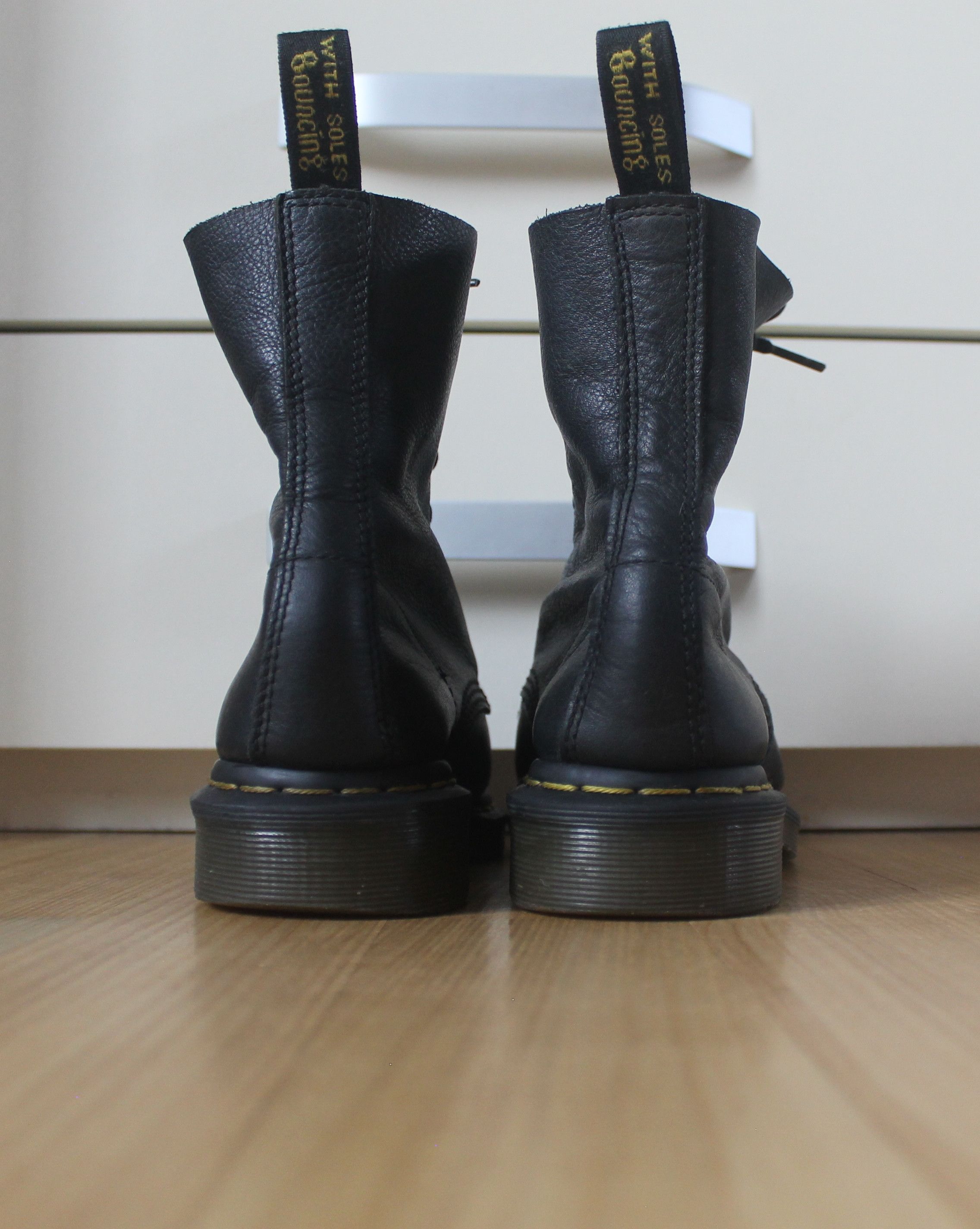 Dr. Martens Dr. Martens Pascal Leather Boots Size US 8 / EU 41 - 9 Thumbnail