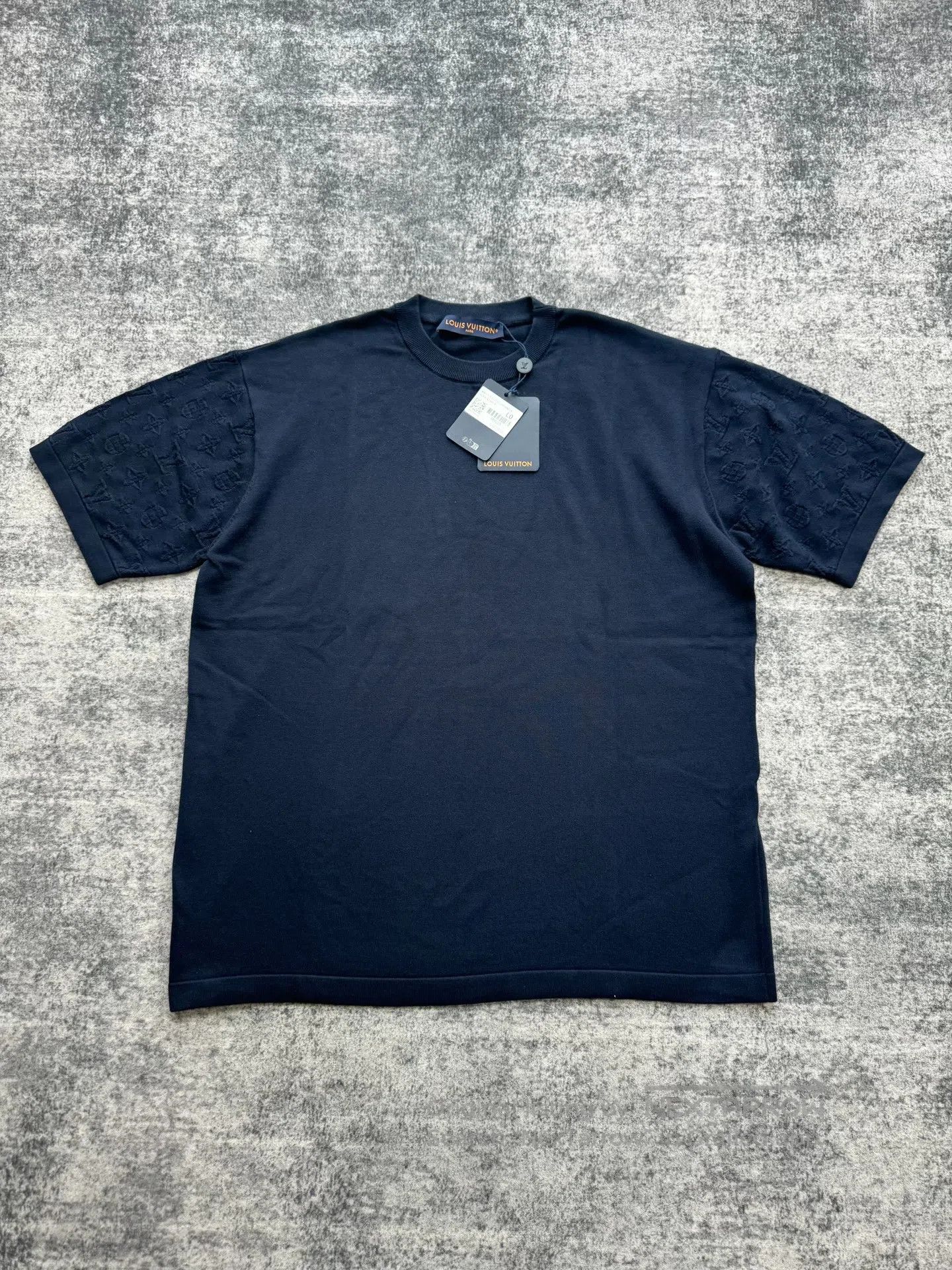 Louis Vuitton Louis Vuitton Navy Blue Arm All-Over Embossed Print Knit S Size US L / EU 52-54 / 3 - 1 Thumbnail