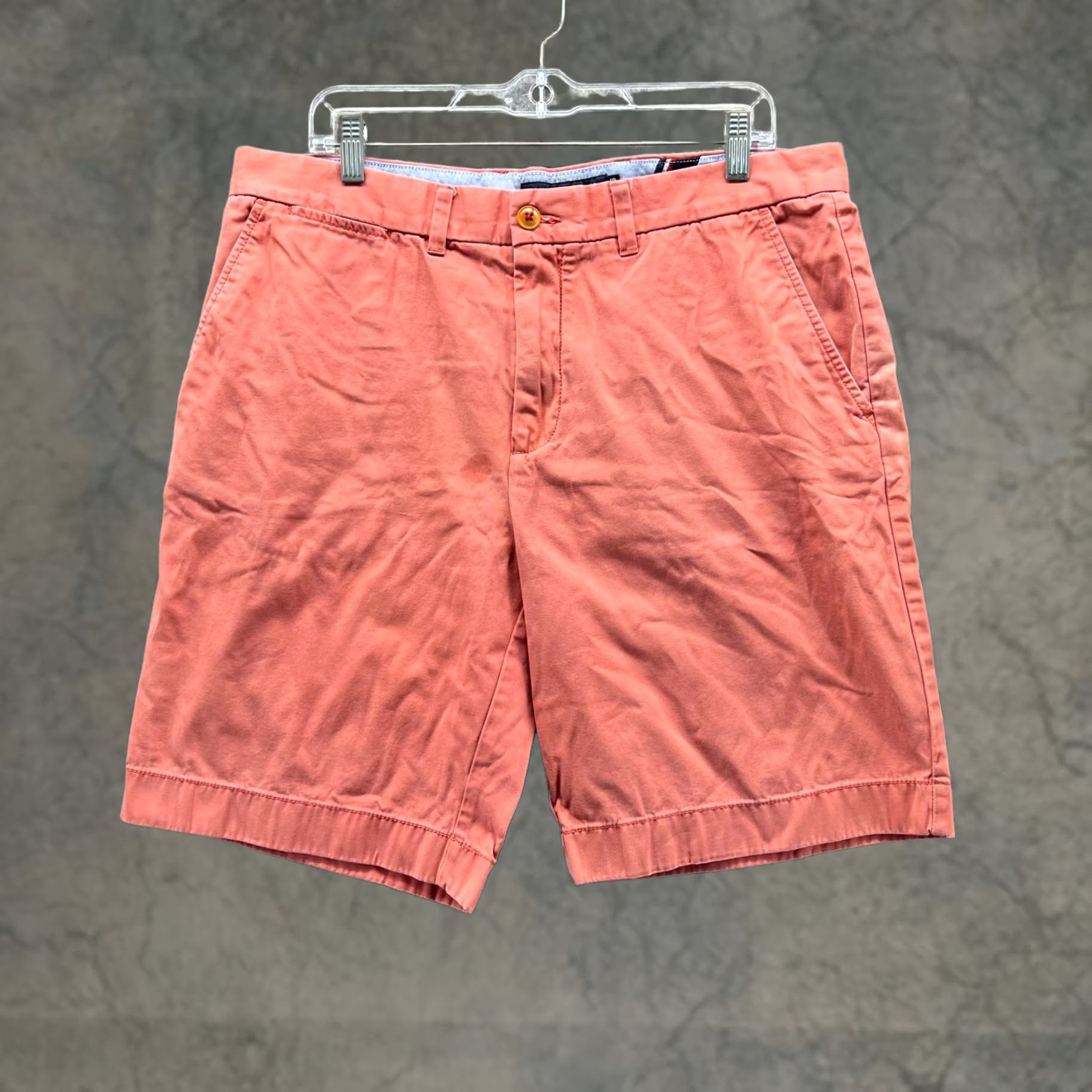 Tommy Hilfiger Tommy Hilfiger Shorts Men 36 Peach Pink Chino Flat Front Classic Fit Casual Canvas 36 Pink Mens Regular Shorters? Size US 36 / EU 52 - 1 Thumbnail