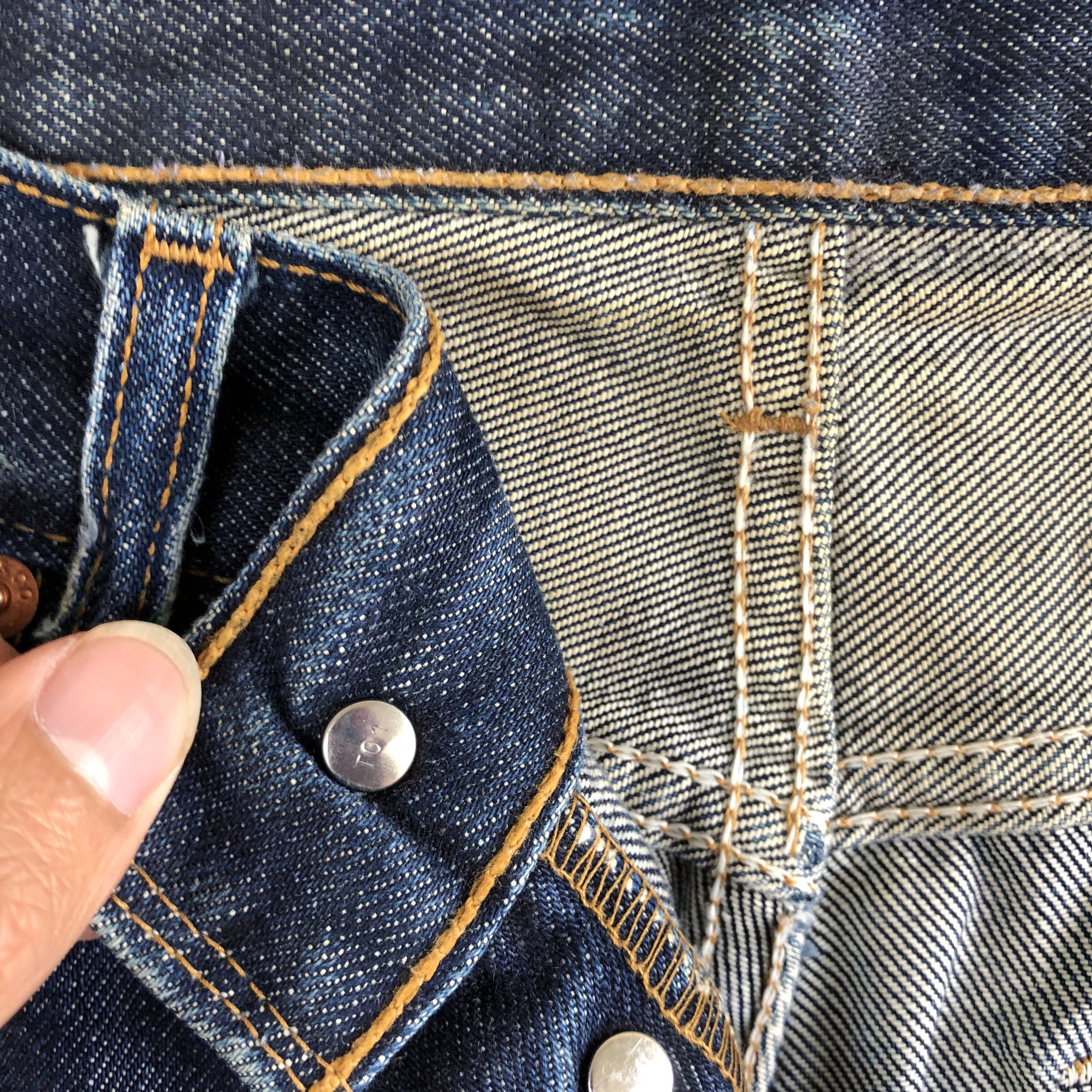 Levi's Vintage Levis 501 Blue Jeans Levi's 501 Distressed Denim Size US 30 / EU 46 - 7 Thumbnail