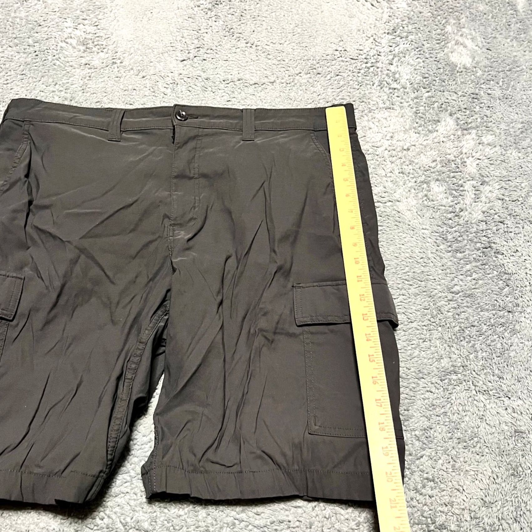 Eddie Bauer Eddie Bauer Shorts Mens 40 Gray Travex Cargo Utility Nylon Hiking Mens Size US 40 / EU 56 - 7 Thumbnail