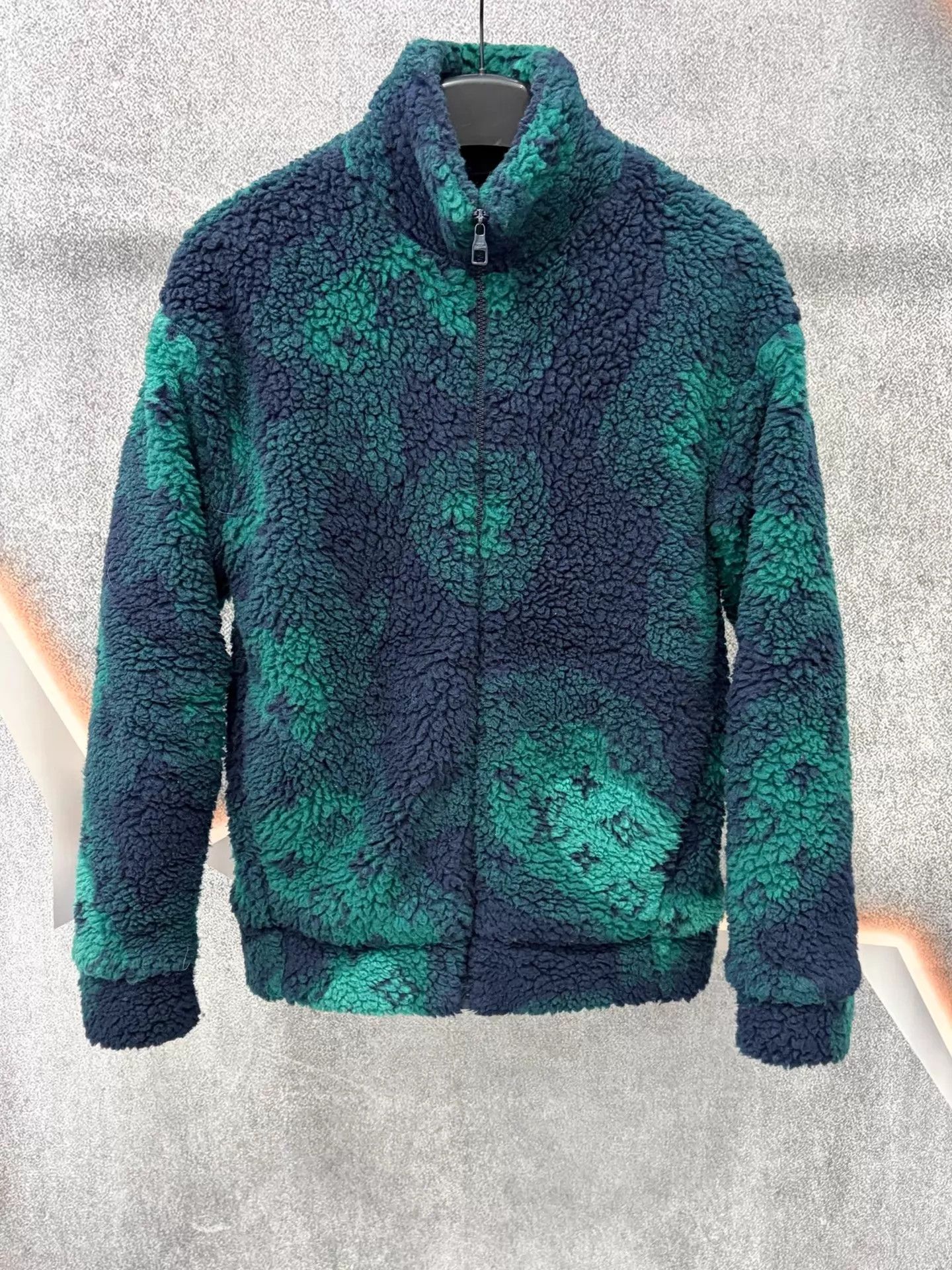 Louis Vuitton LV Lamb Fur Jacket XS Italy Size US XS / EU 42 / 0 - 1 Thumbnail