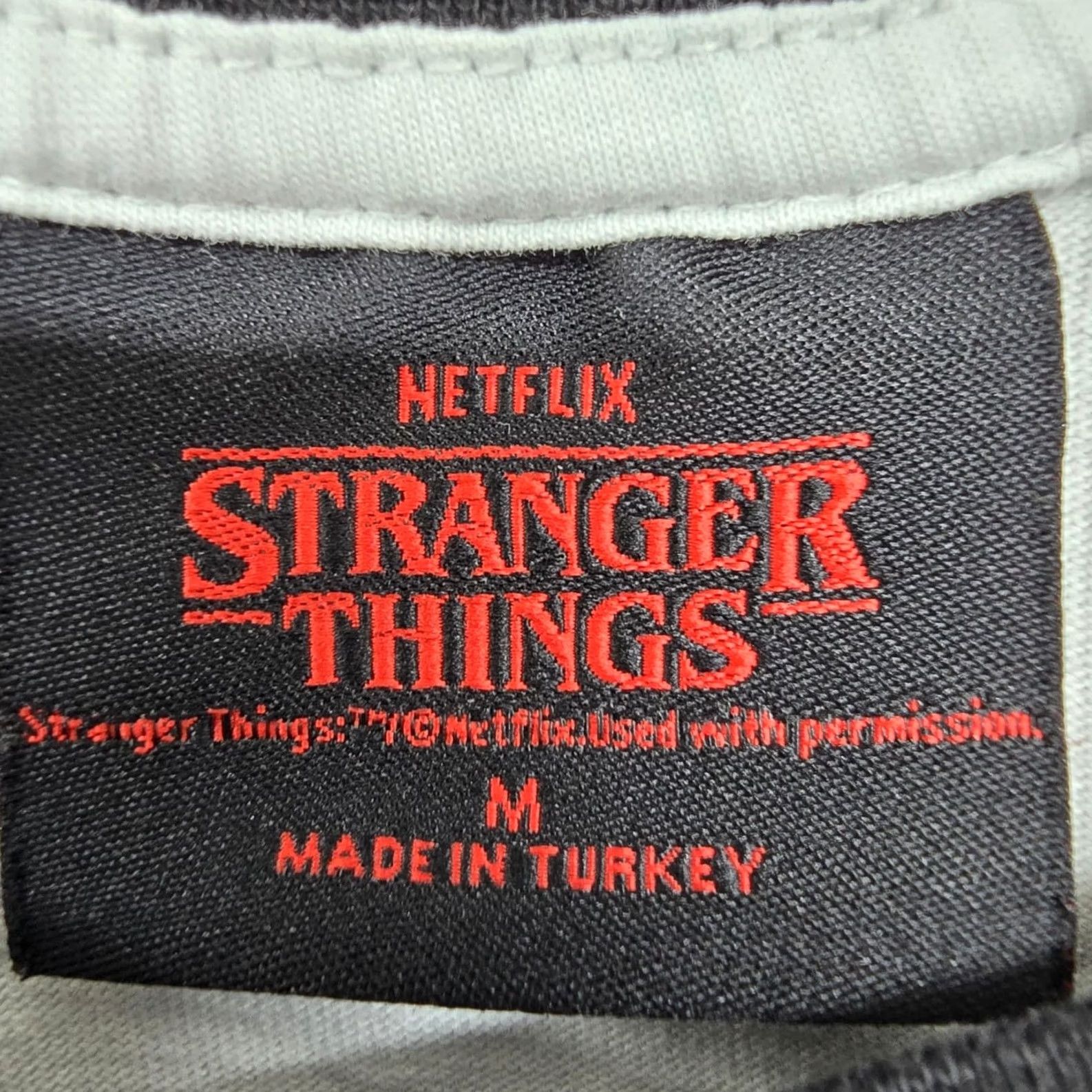 Vintage Netflix Hellfire Club Raglan Long Sleeve T-Shirt White/Black M Men Size US M / EU 48-50 / 2 - 3 Thumbnail