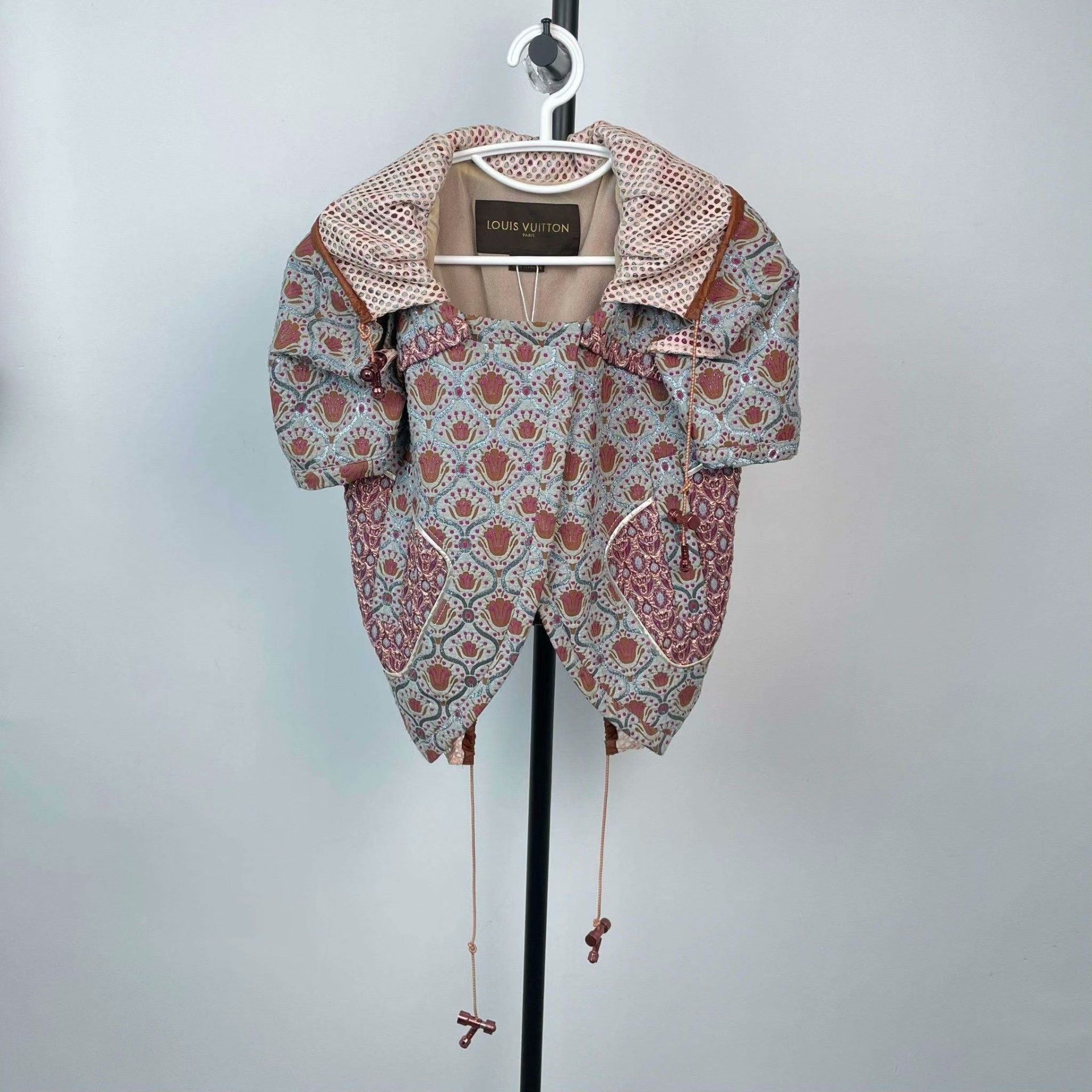 Louis Vuitton Louis Vuitton Embroidered Jacket 36 Women Size S / US 4 / IT 40 - 1 Thumbnail