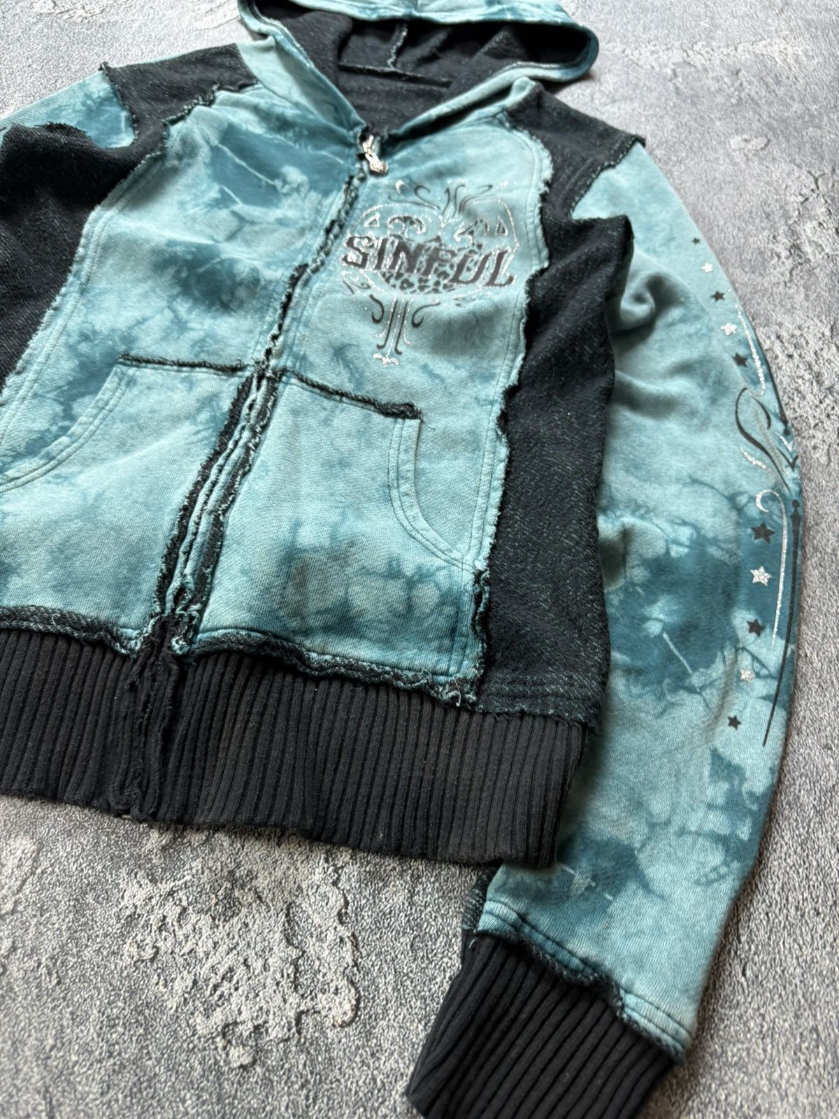 Affliction Sinful By Affliction Y2K Tribal Heart Wings Zip Hoodie LGB Size L / US 10 / IT 46 - 7 Thumbnail