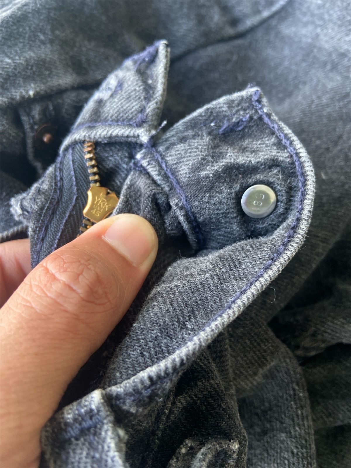Levi's Vintage Clothing Vintage levis 90s Relaxed fit Size US 28 / EU 44 - 3 Thumbnail