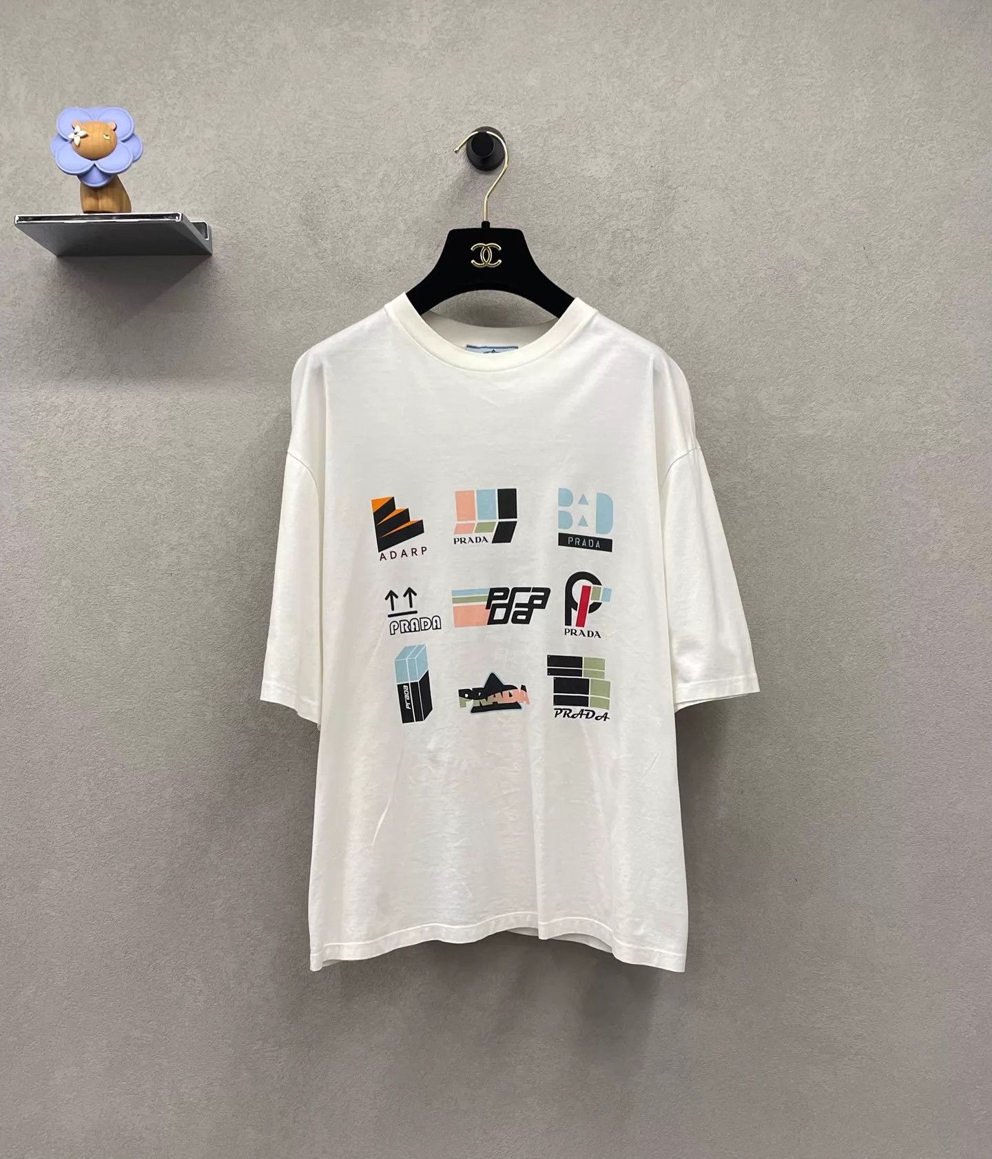 Prada Prada 9-Square White Short Sleeve T-Shirt XS Size US XS / EU 42 / 0 - 1 Thumbnail