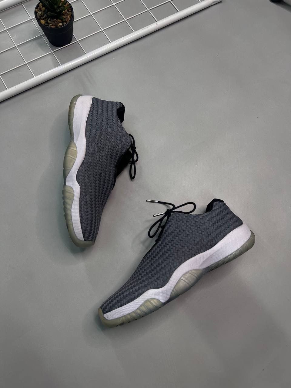 Jordan Brand × Nike Nike Jordan Future Low Gray Size US 9.5 / EU 42-43 - 6 Thumbnail