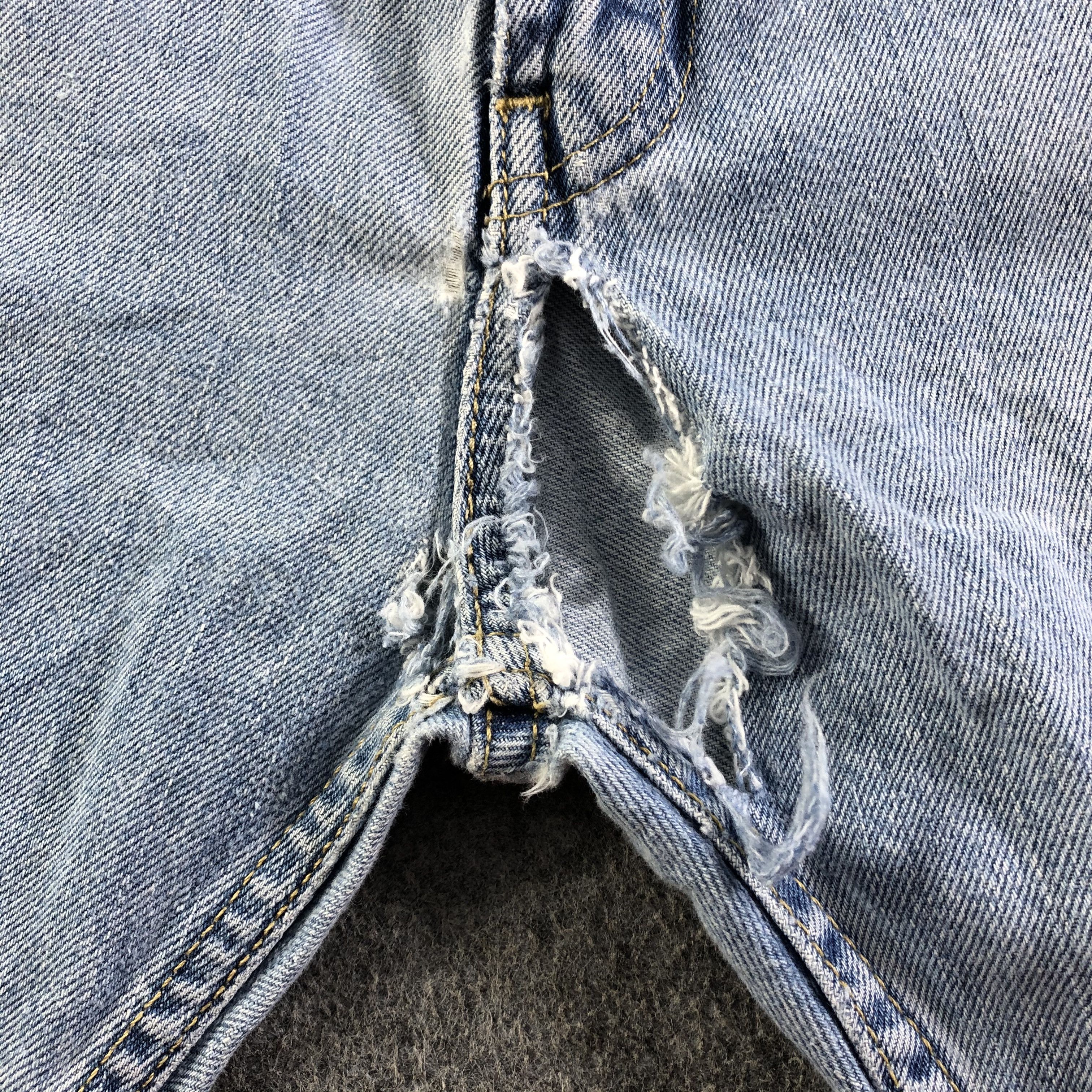 Levi's Vintage Blue Wash Levis 505 Jeans-J3718 Size US 35 - 9 Thumbnail