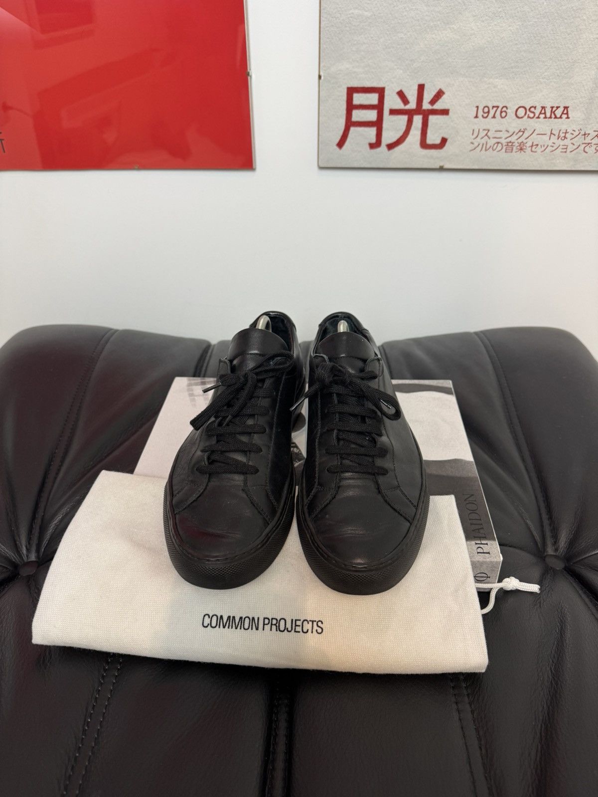 Common Projects Common Projects Achilles Low Black Luxury Leather Sneakers Size US 7.5 / EU 40-41 - 2 Thumbnail