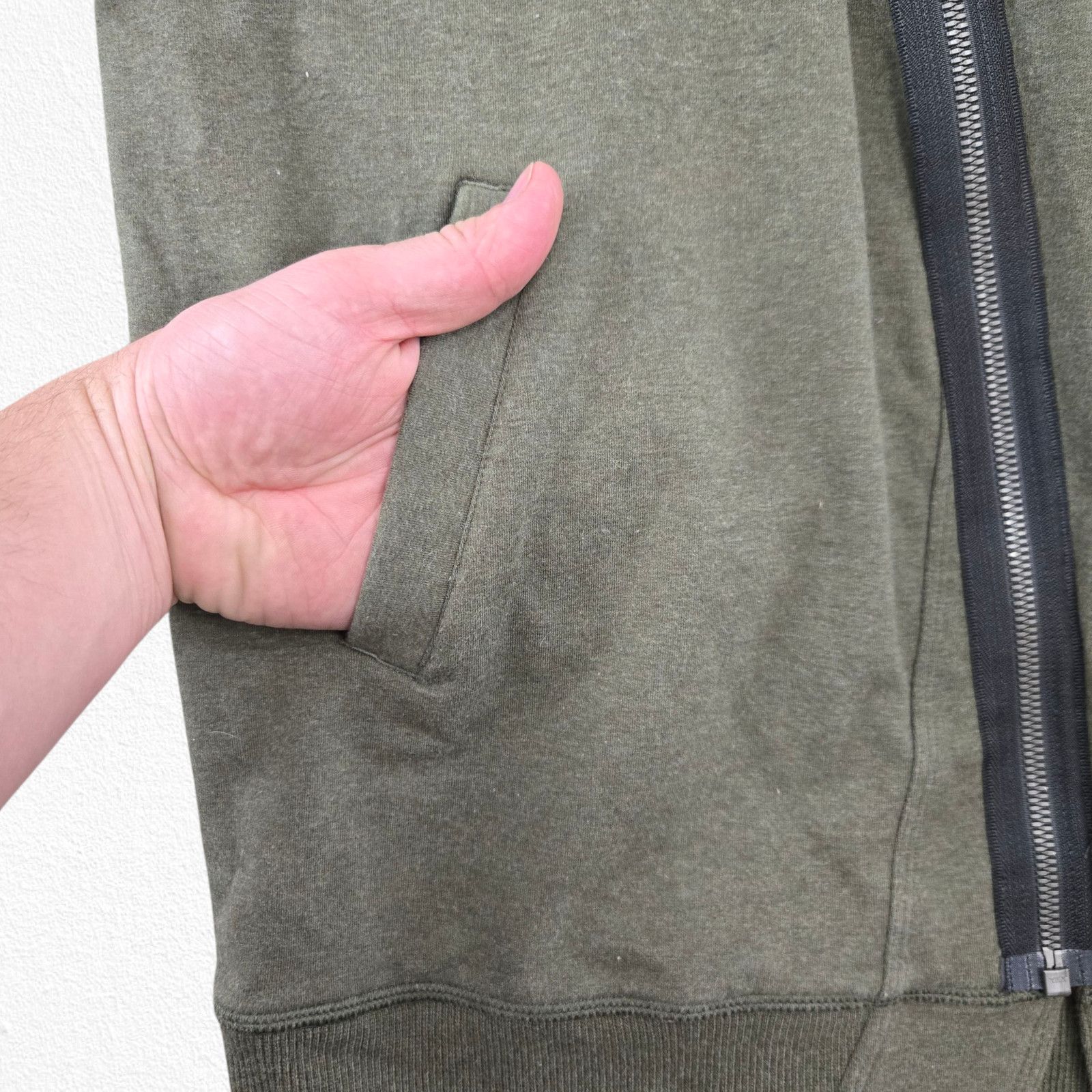 Lululemon Lululemon Asym Zip Jacket Olive Medium Size US M / EU 48-50 / 2 - 4 Thumbnail