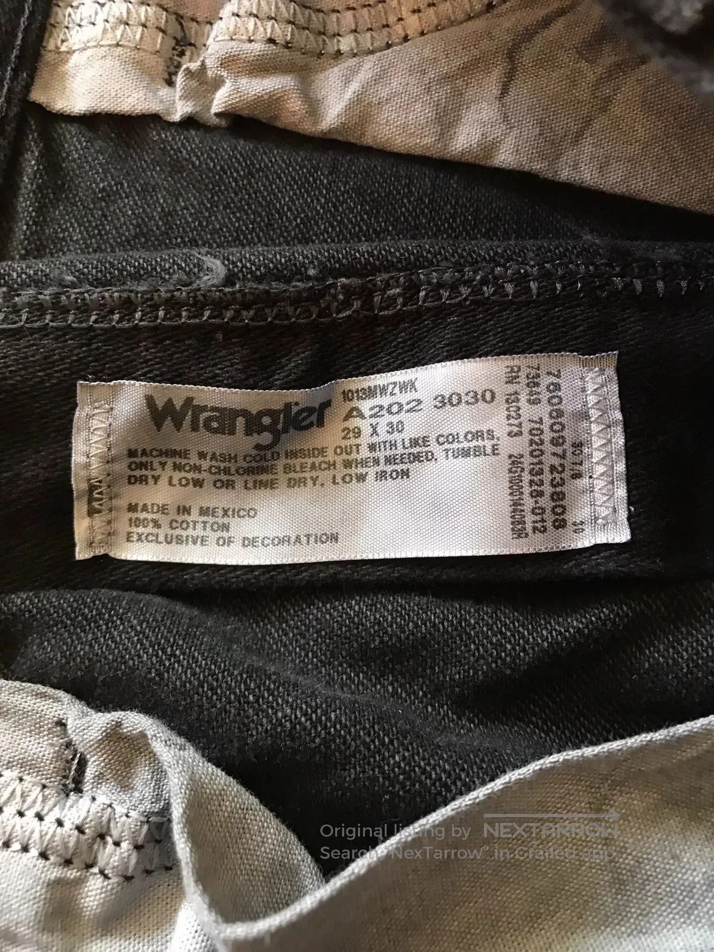 Wrangler Wrangler 13MWZ Washed Black Jeans W29L30. Size US 29 - 9 Thumbnail