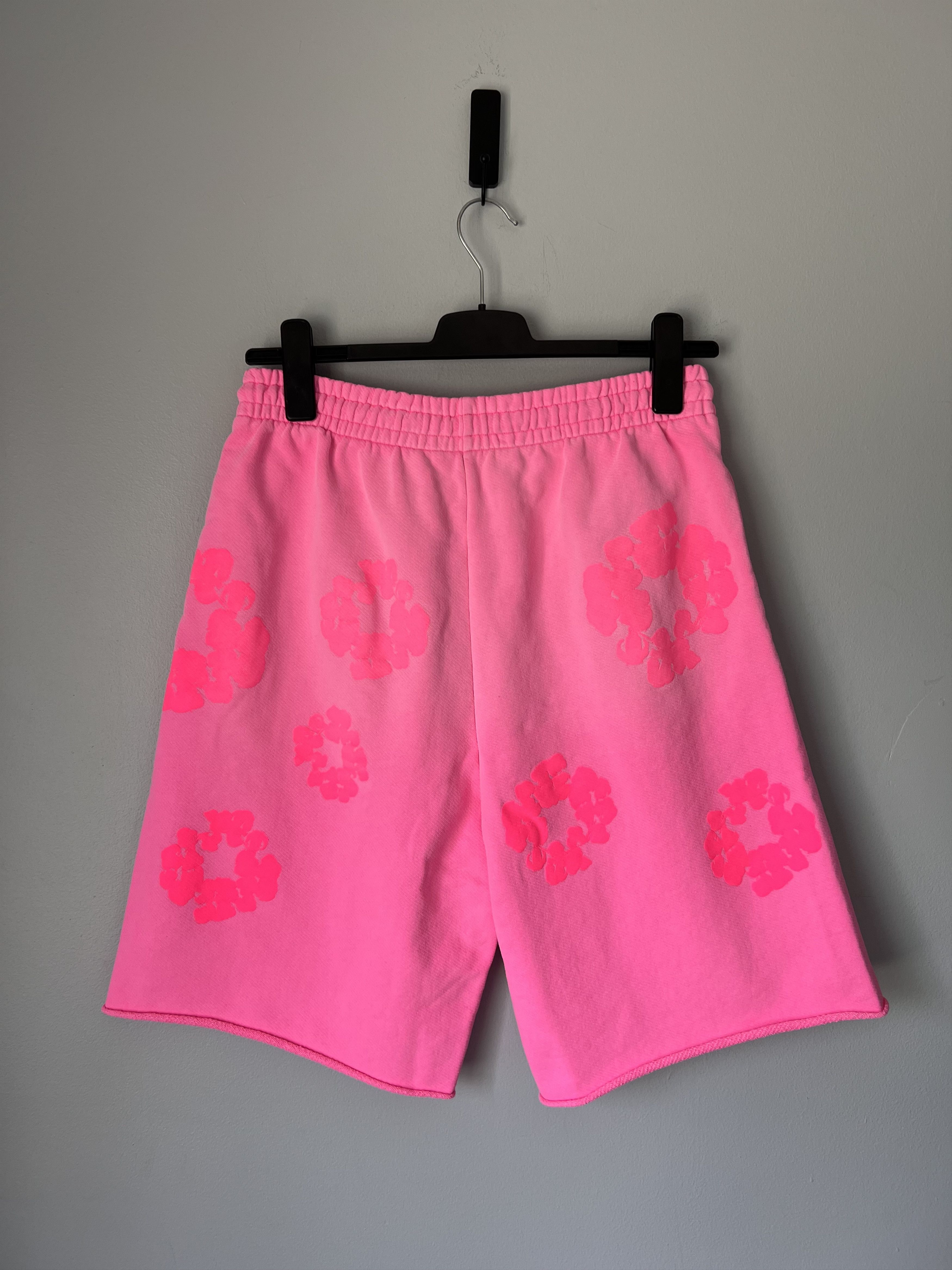 DENIM TEARS Denim Tears Mono Wreath Sweat Shorts in Pink Size US 32 / EU 48 - 4 Thumbnail