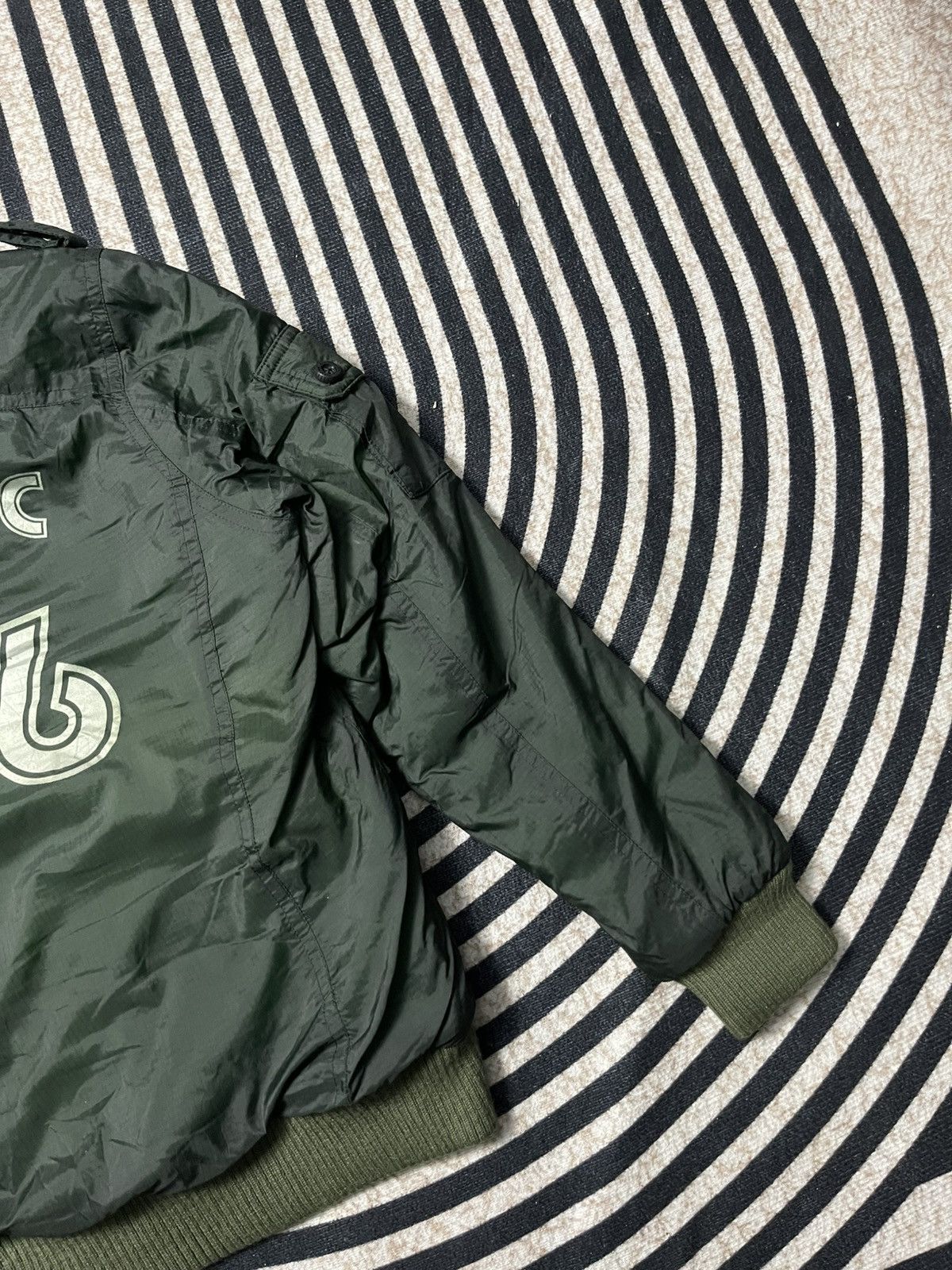 Hysteric Glamour 90s HYSTERIC GLAMOUR SNAKE MILITARY BOMBER JACKET KIDS SIZE Size US XXS / EU 40 - 16 Thumbnail