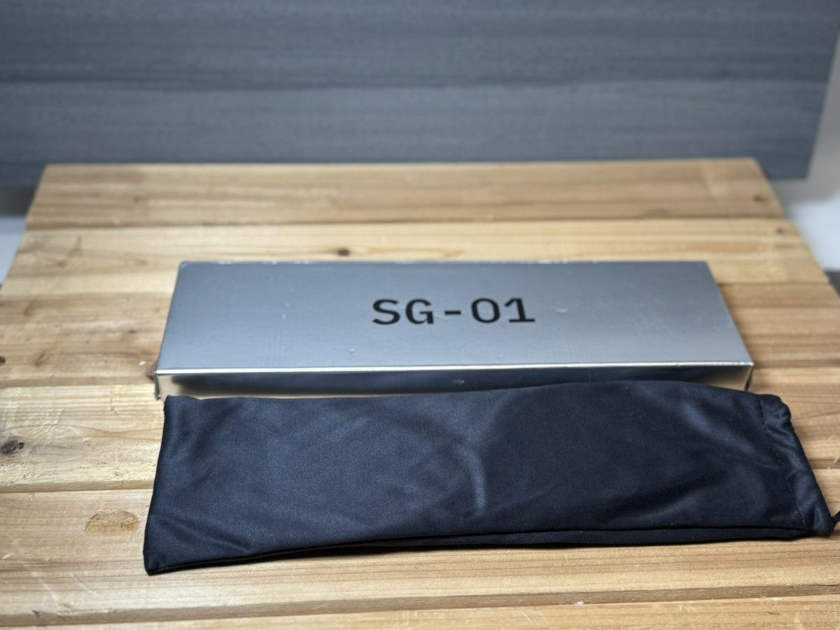 Yeezy Yeezy YZY SG-01 Shades Brand New SOLD OUT Size ONE SIZE - 6 Thumbnail